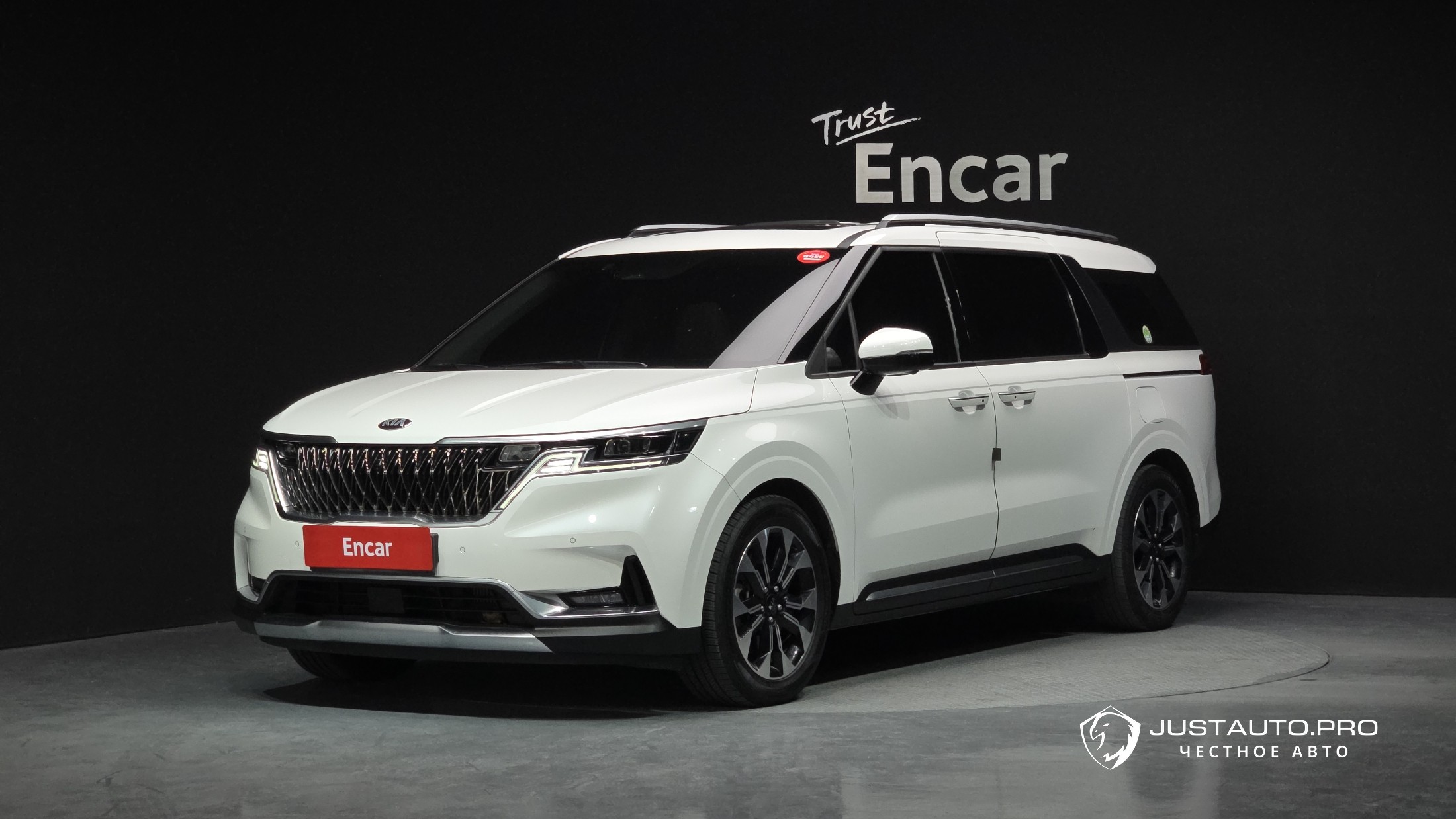 Автомобиль Kia Canival