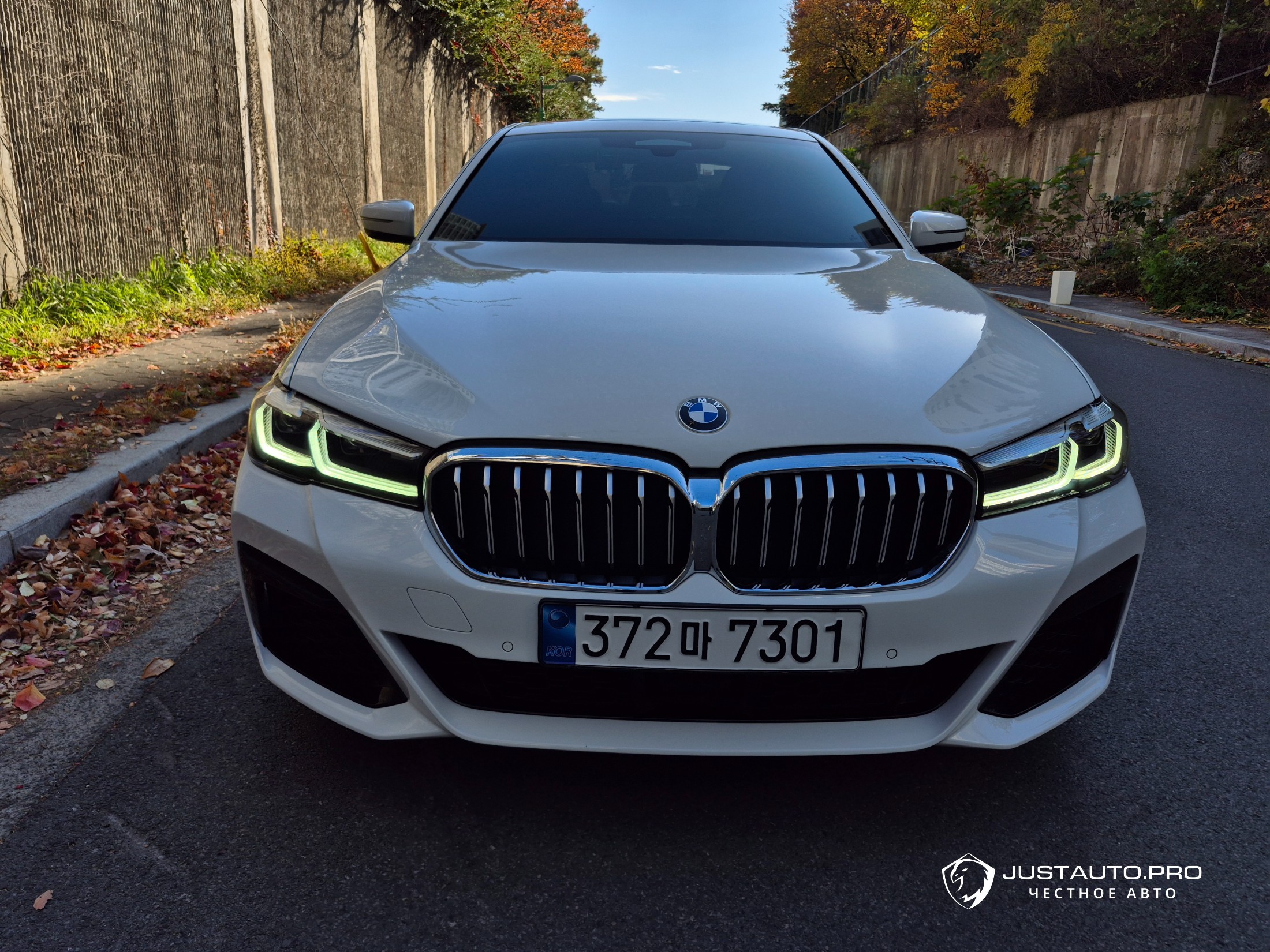 Автомобиль BMW 5-Series