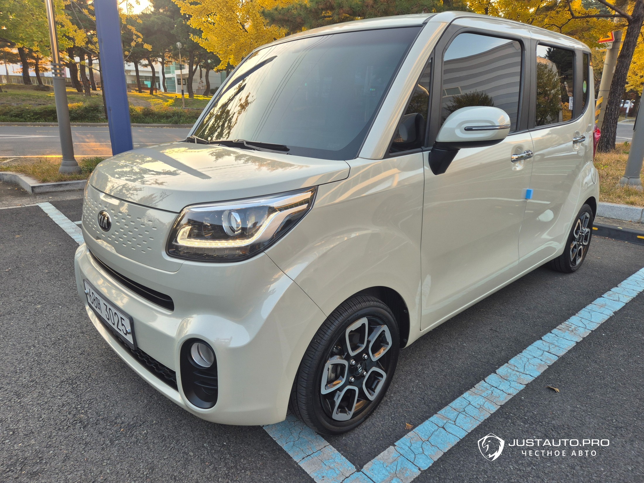 Автомобиль Kia RAY