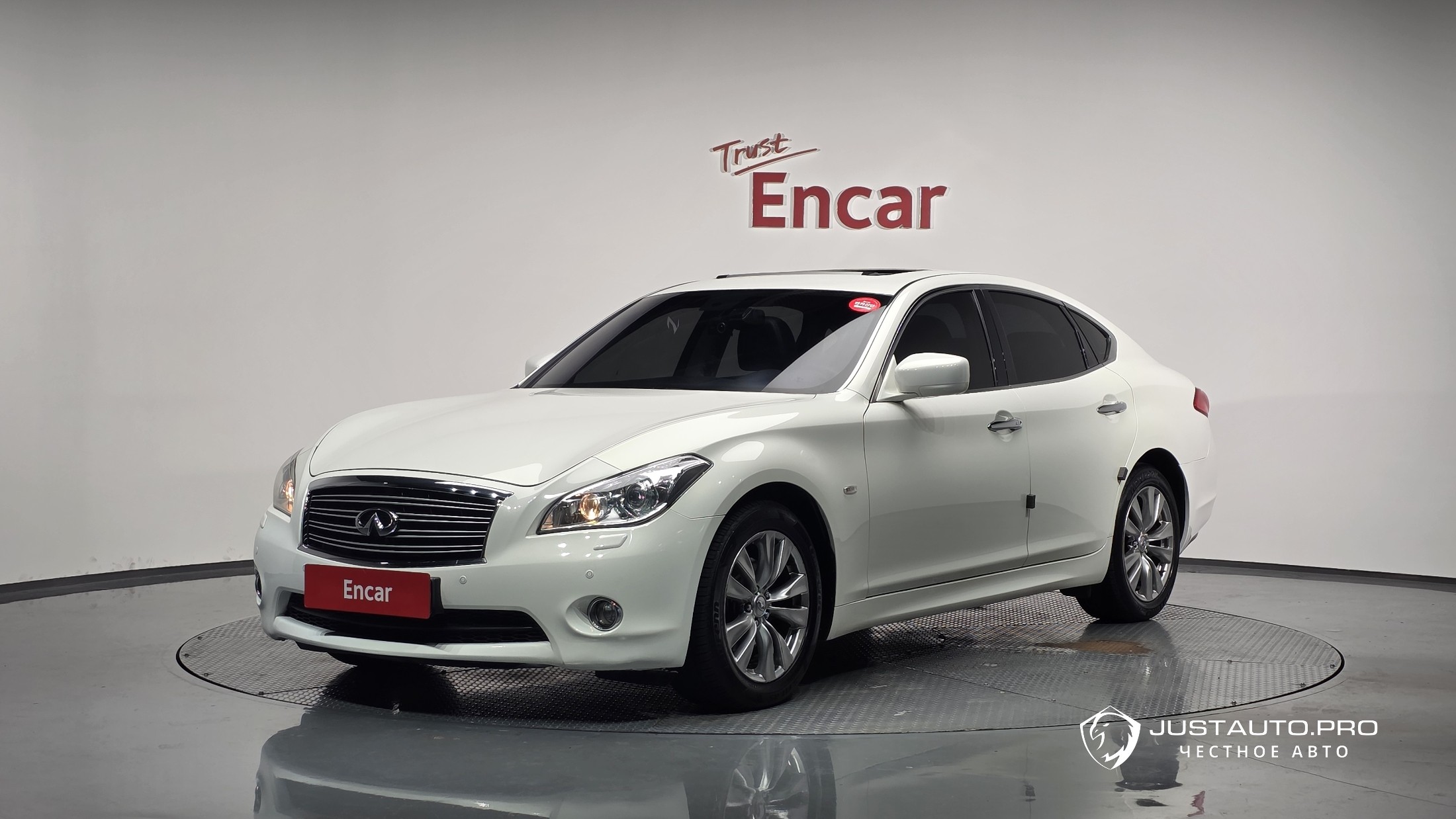 Автомобиль Infiniti M