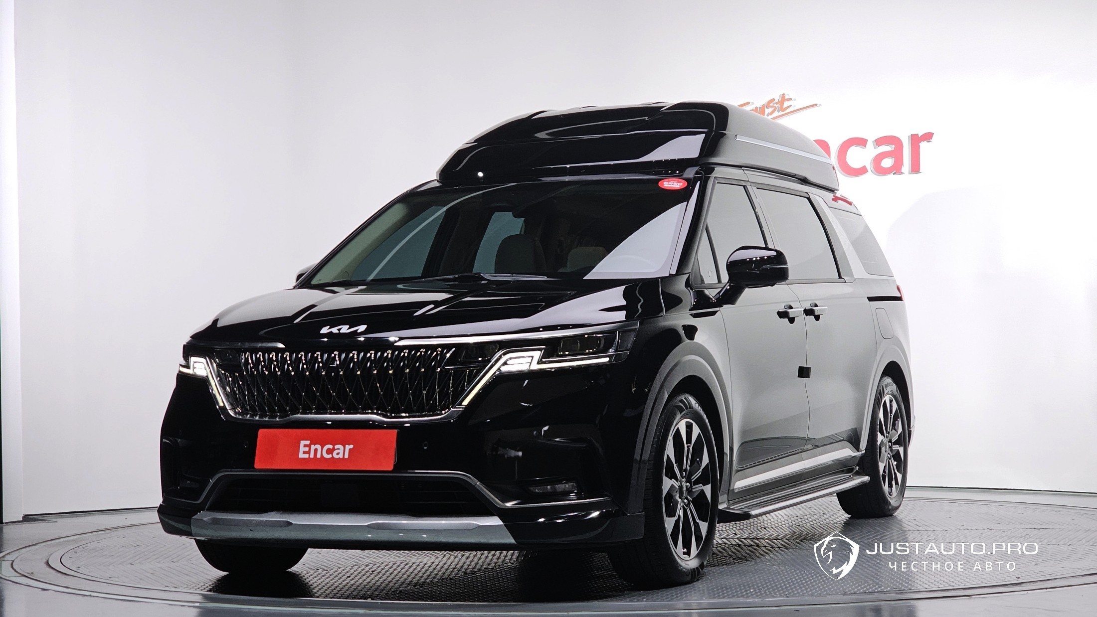 Автомобиль Kia Canival