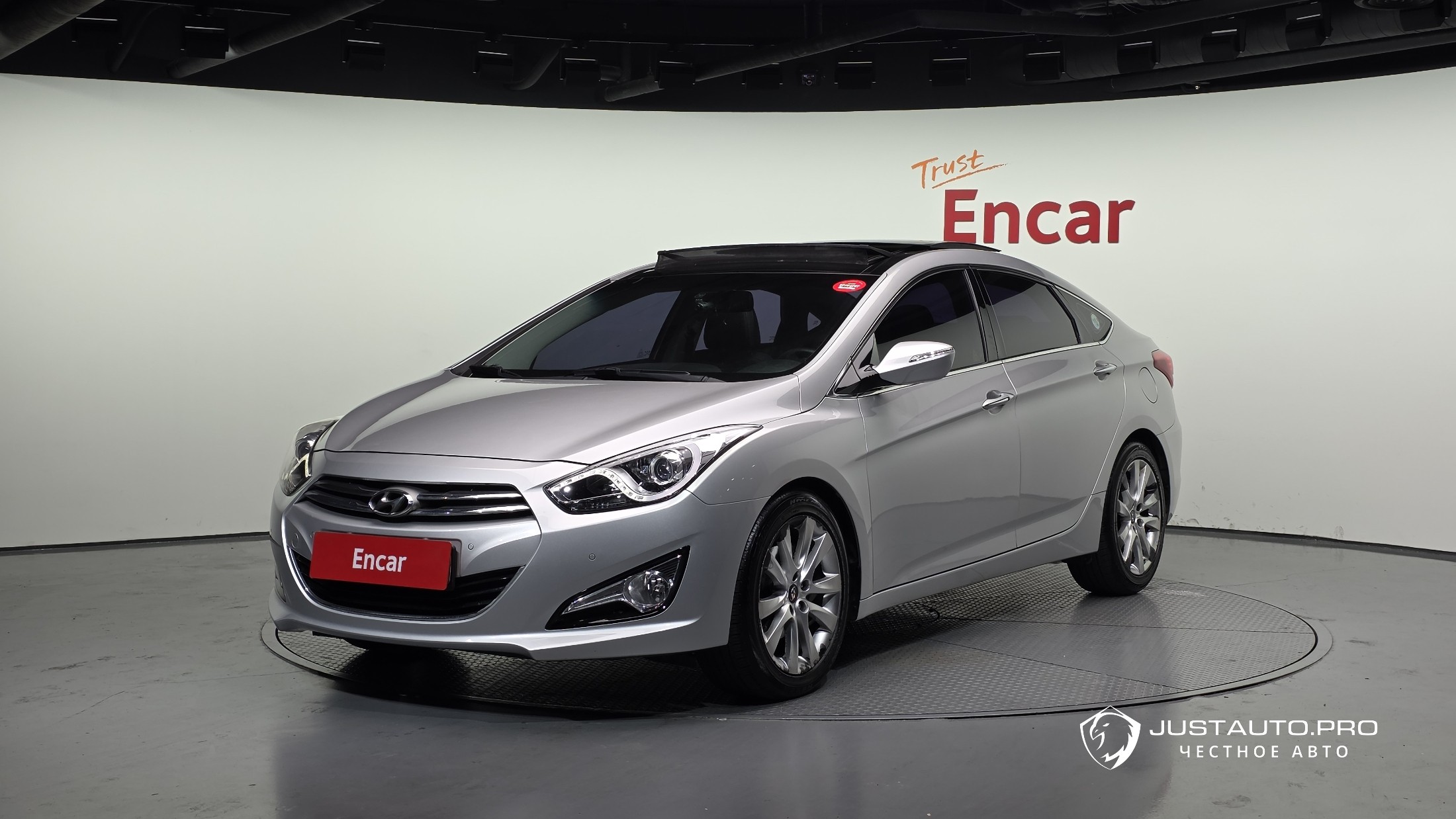 Автомобиль Hyundai i40