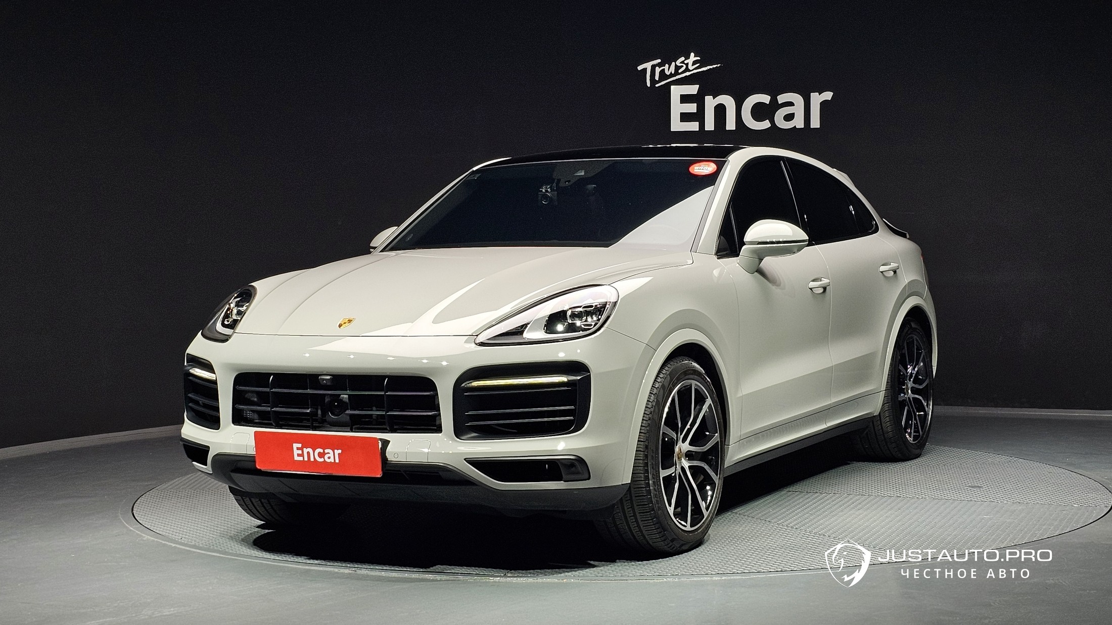 Автомобиль Porsche Cayenne