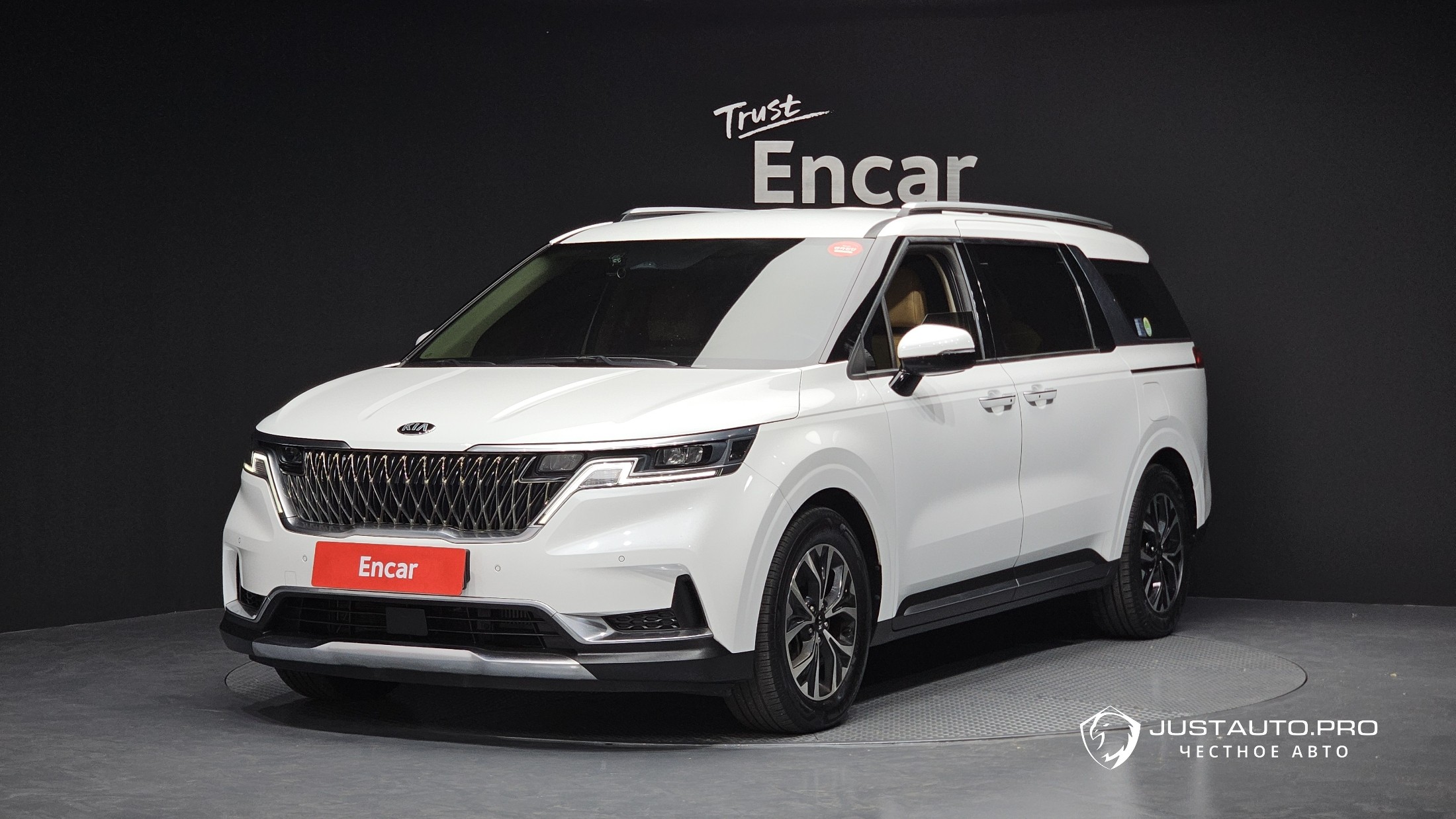 Автомобиль Kia Canival