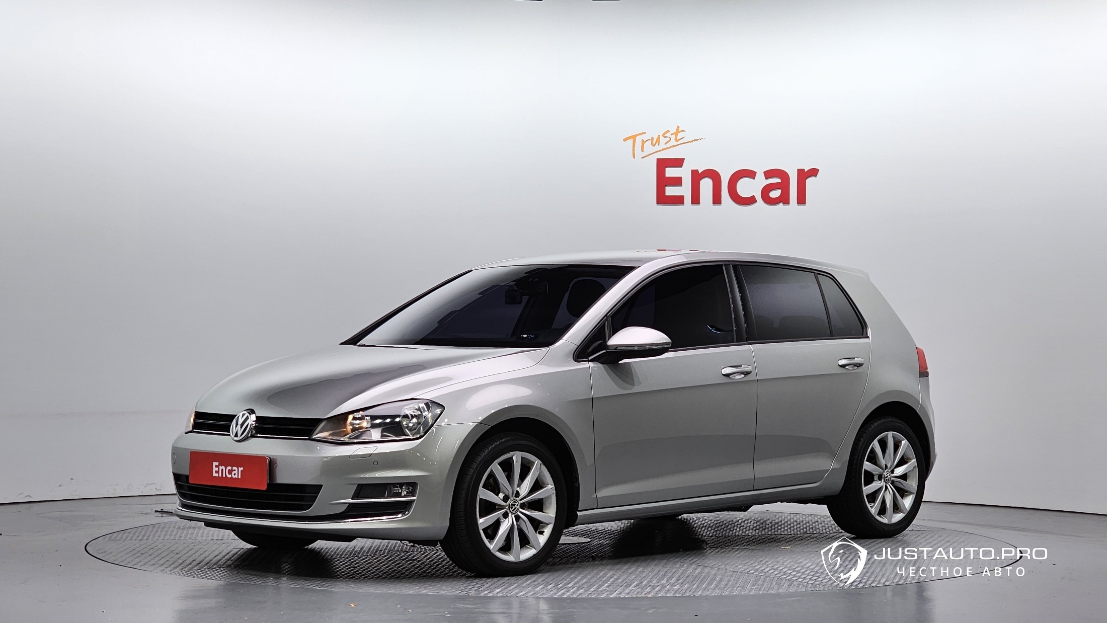 Автомобиль Volkswagen Golf