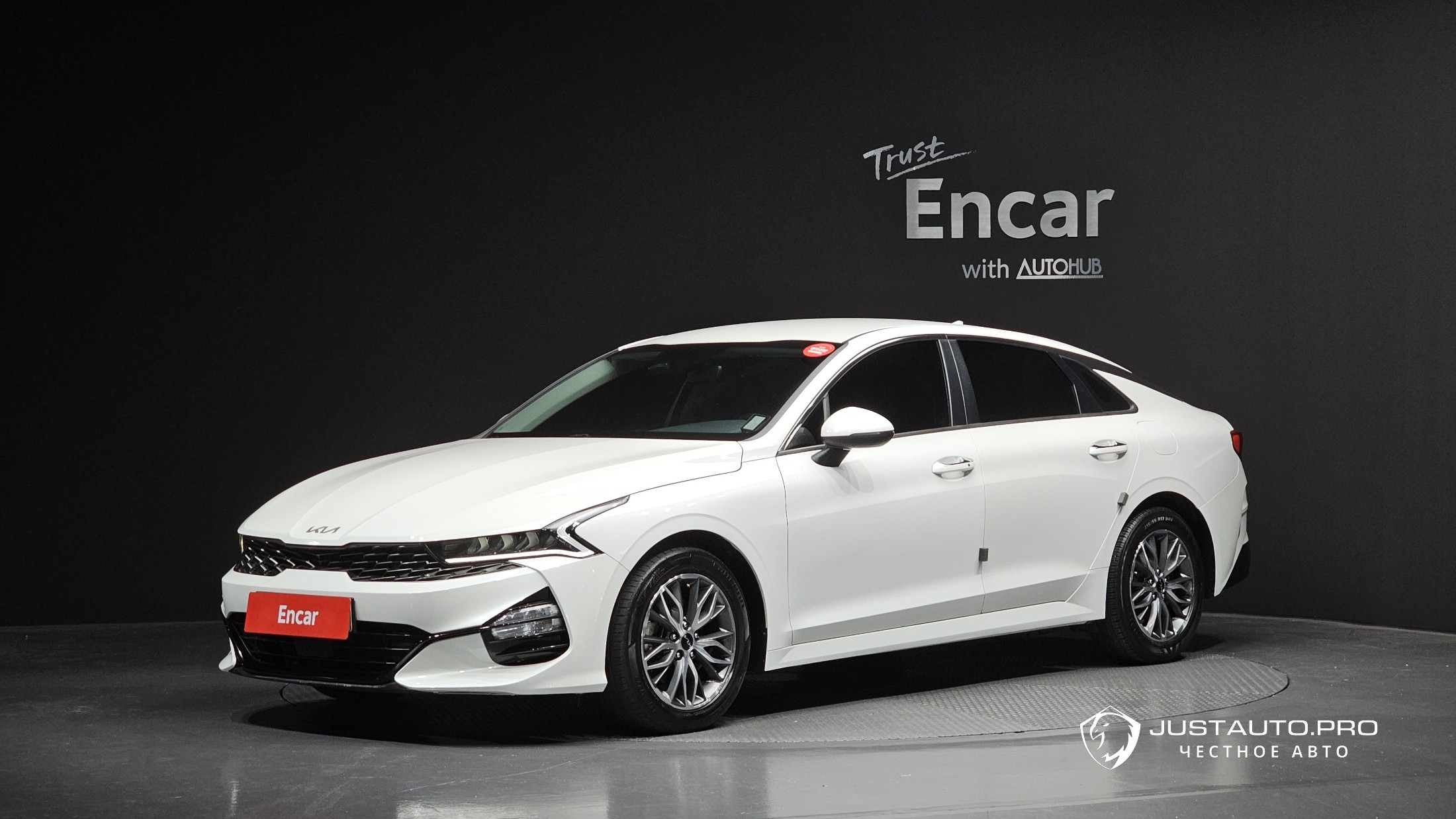 Автомобиль Kia K5