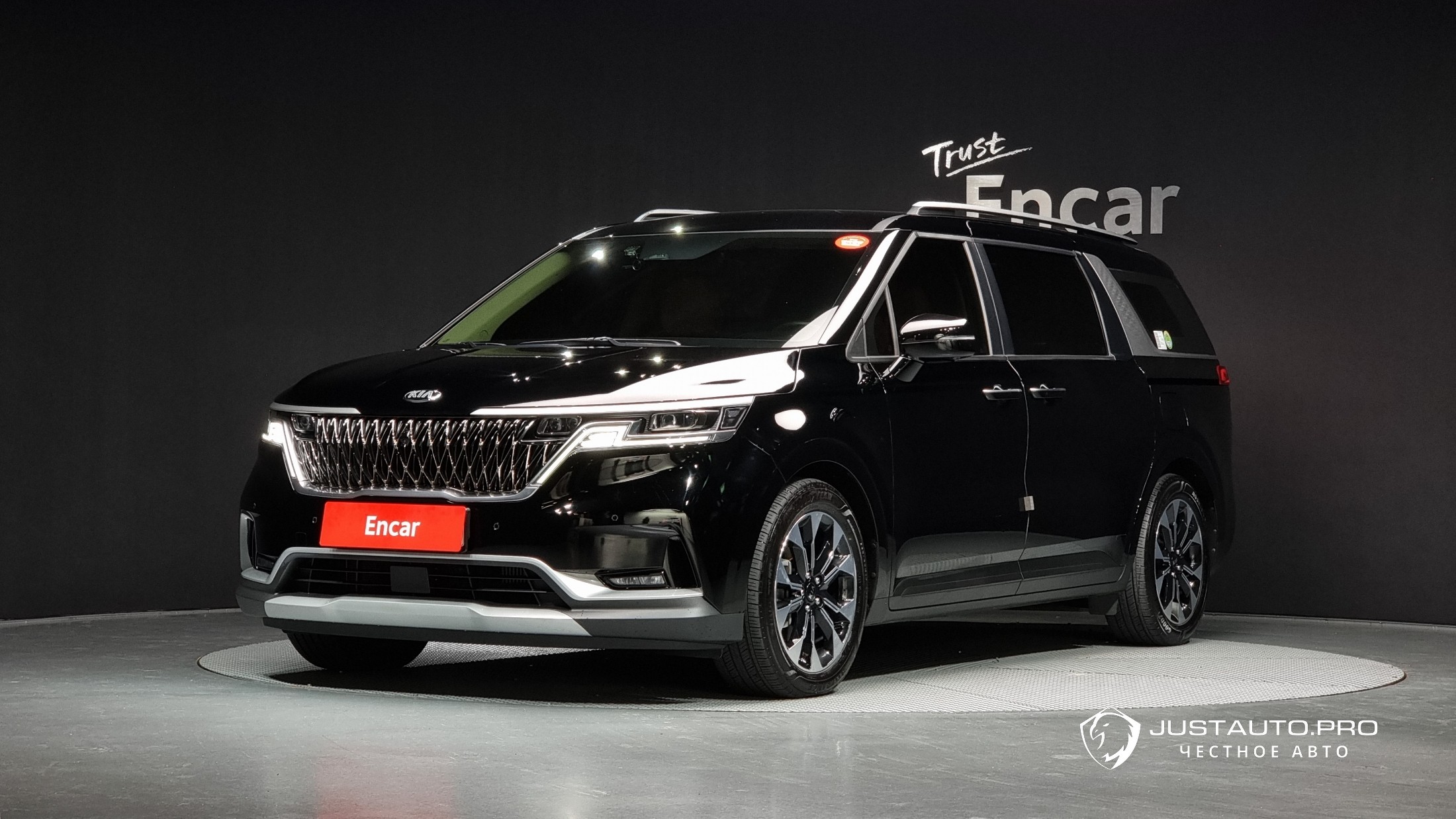 Автомобиль Kia Canival