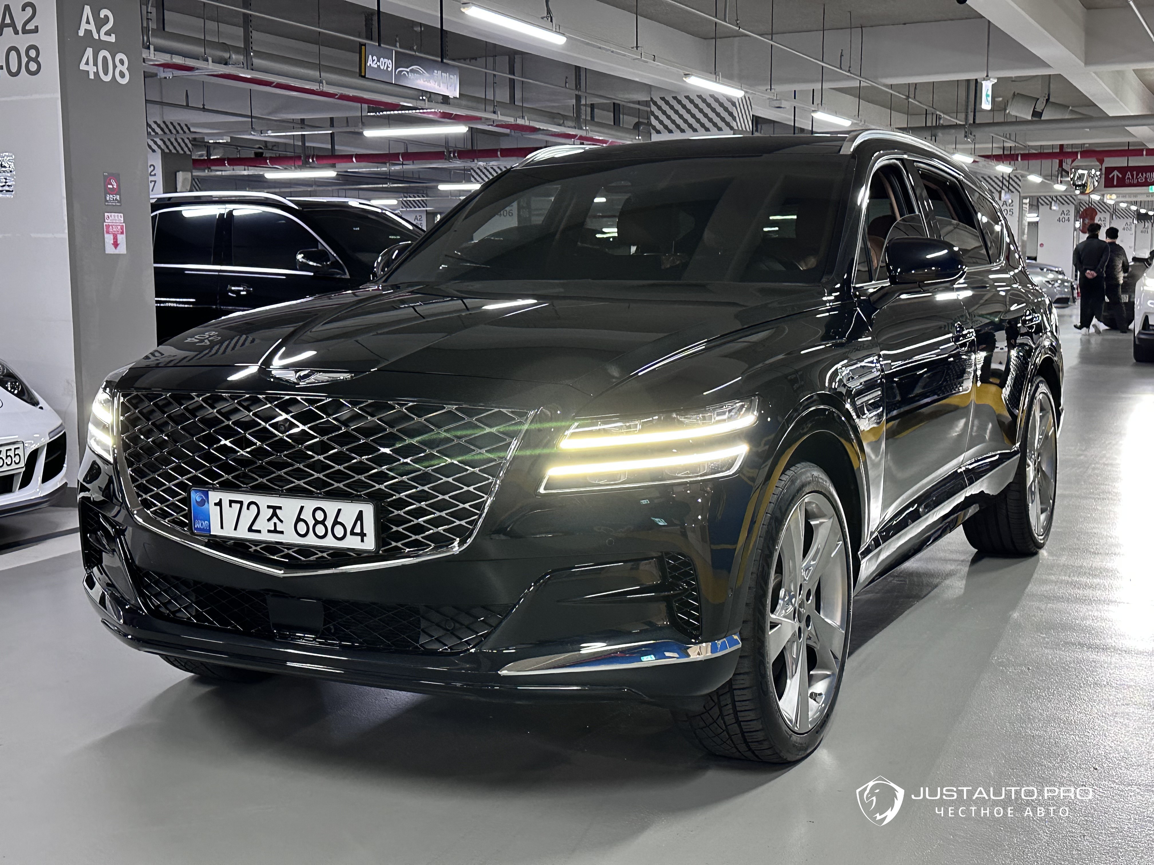 Автомобиль Genesis GV80