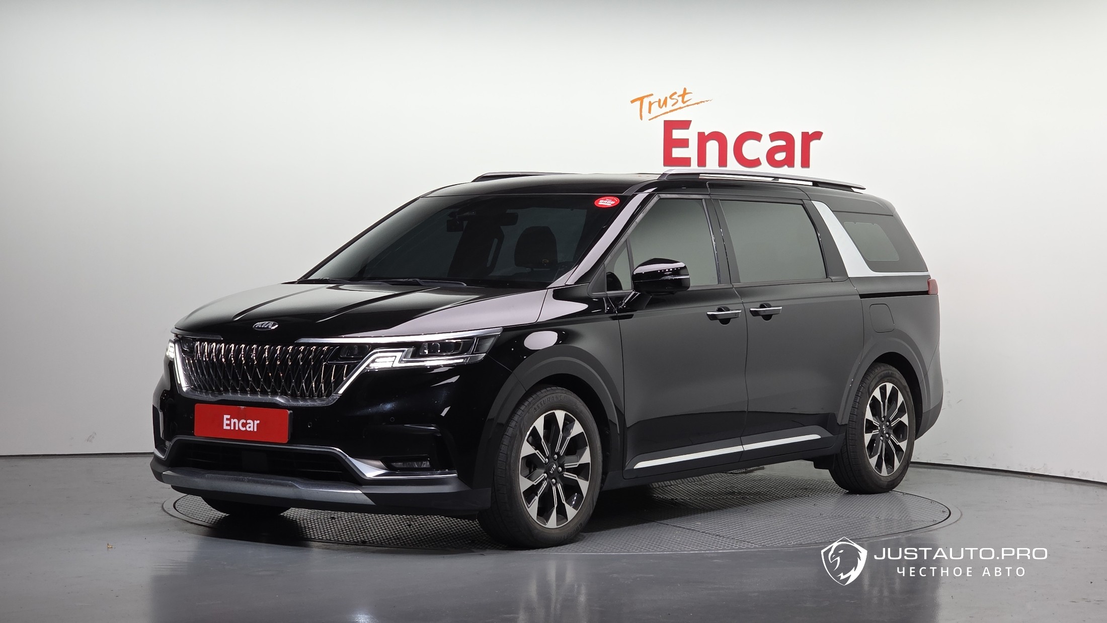 Автомобиль Kia Canival