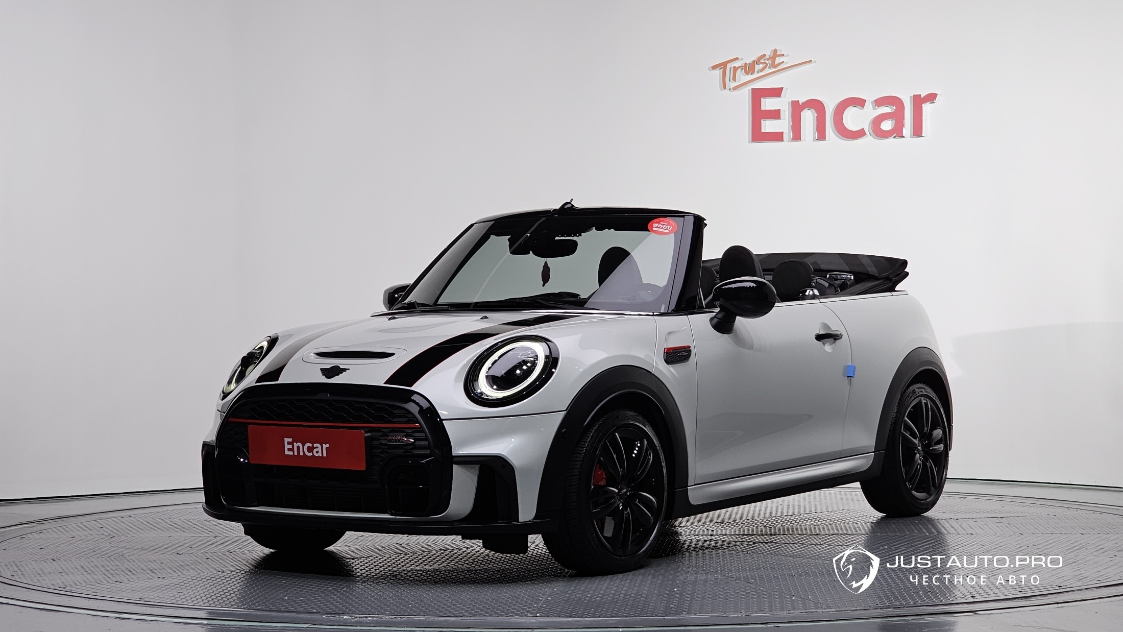 Автомобиль Mini Cooper Convertible