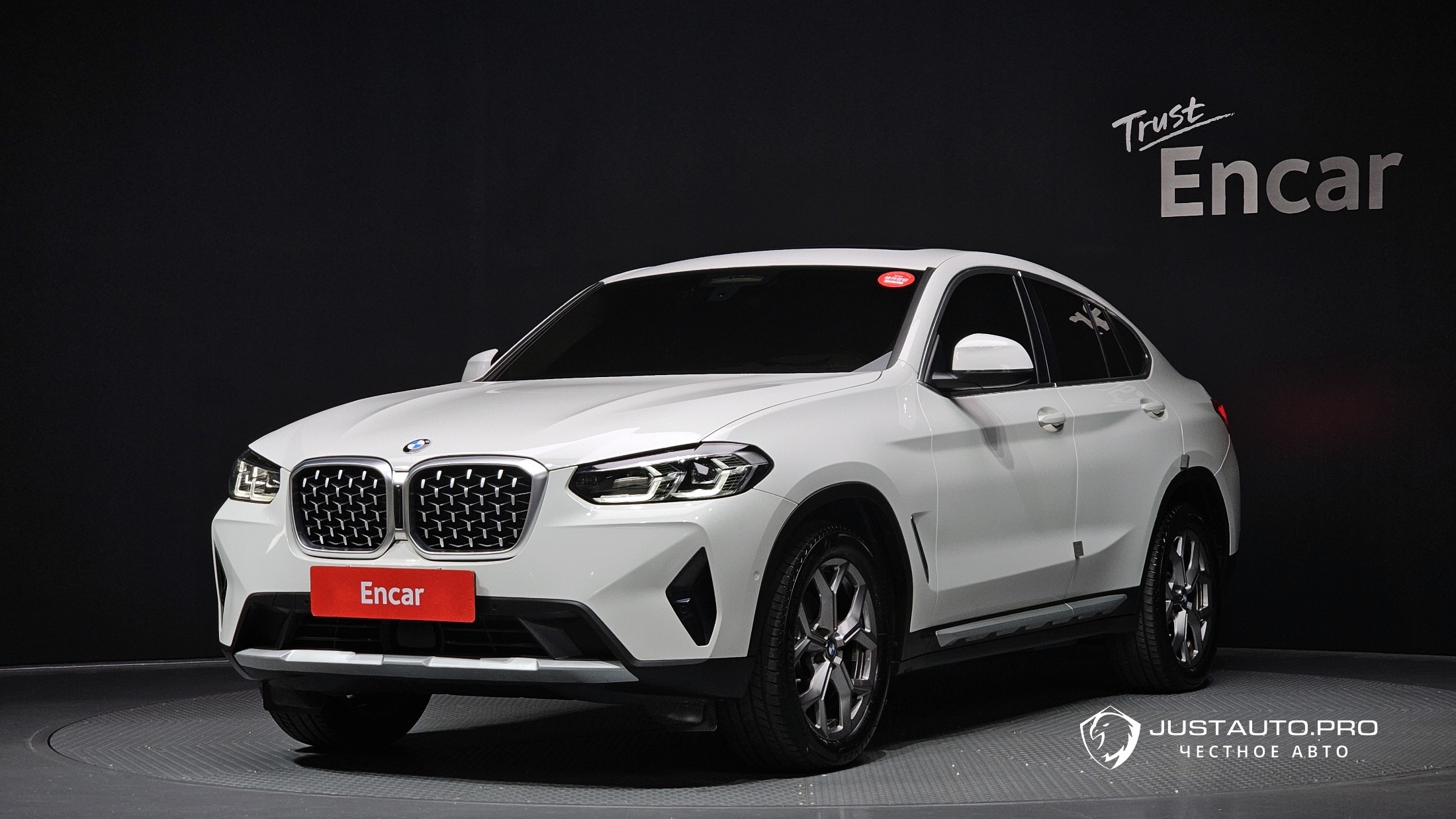 Автомобиль BMW X4