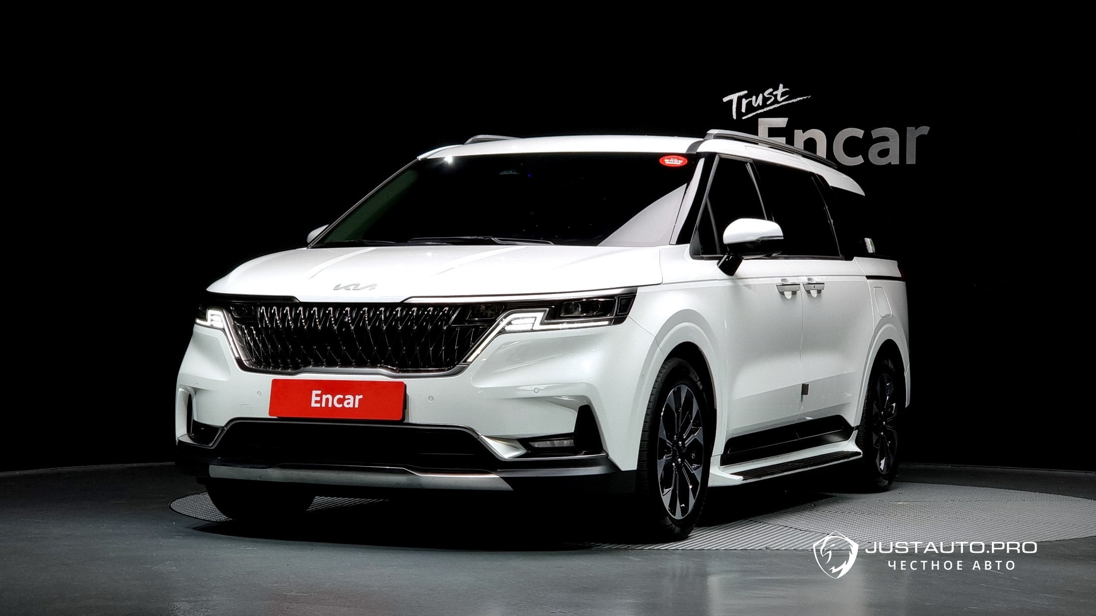 Автомобиль Kia Canival