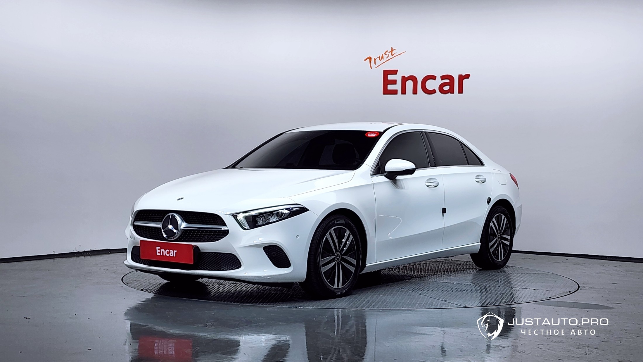 Автомобиль Mercedes-Benz A-Class