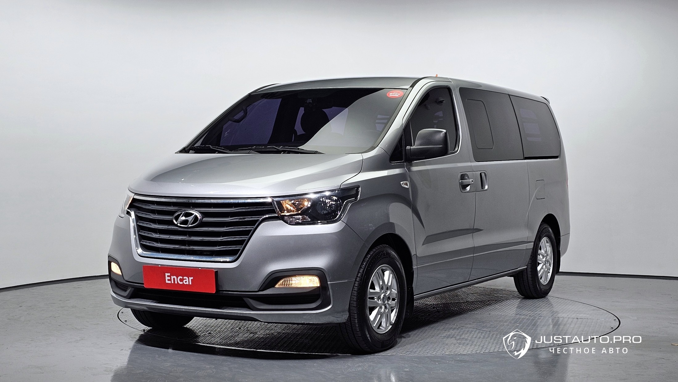 Автомобиль Hyundai Starex