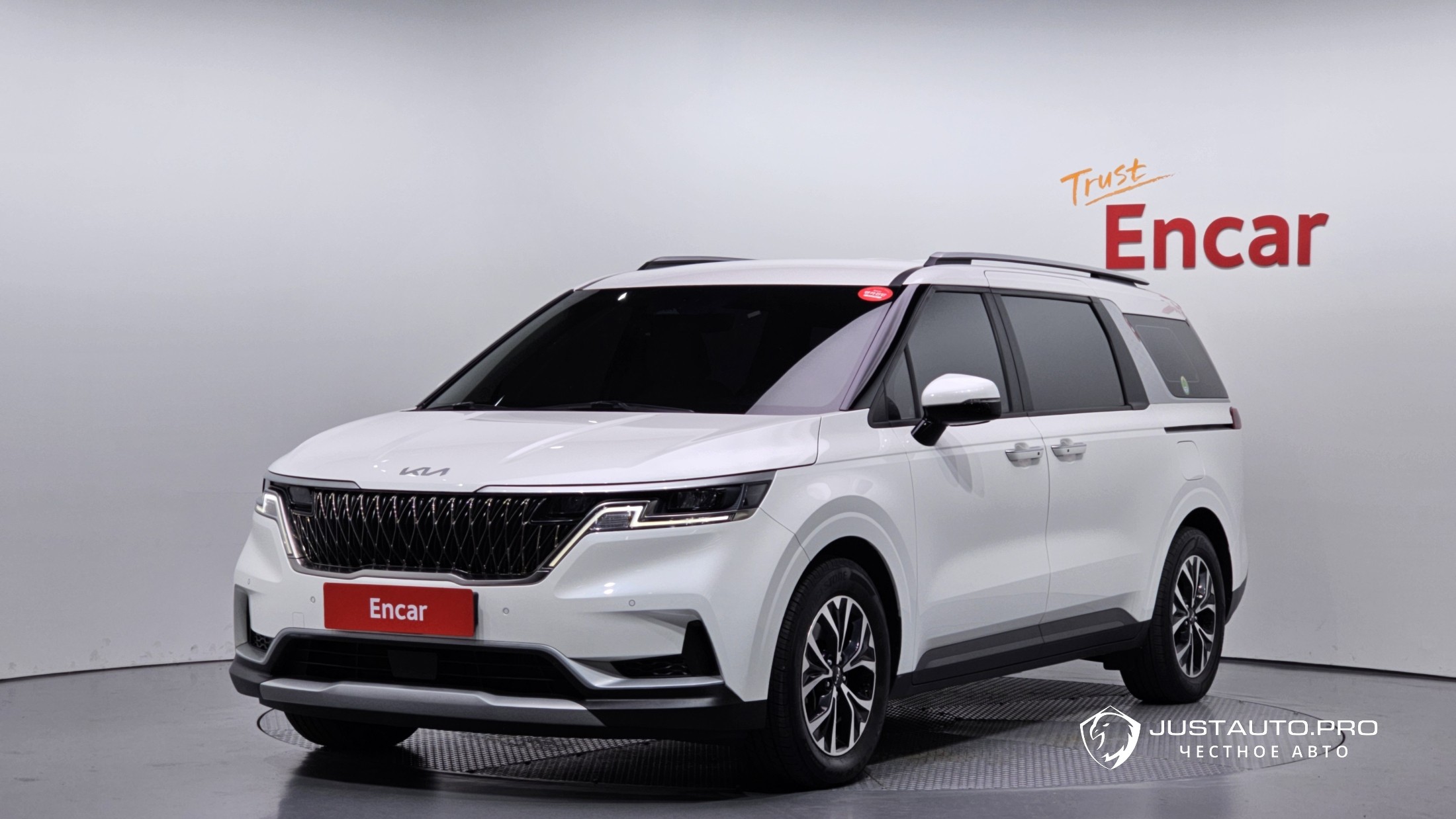 Автомобиль Kia Canival