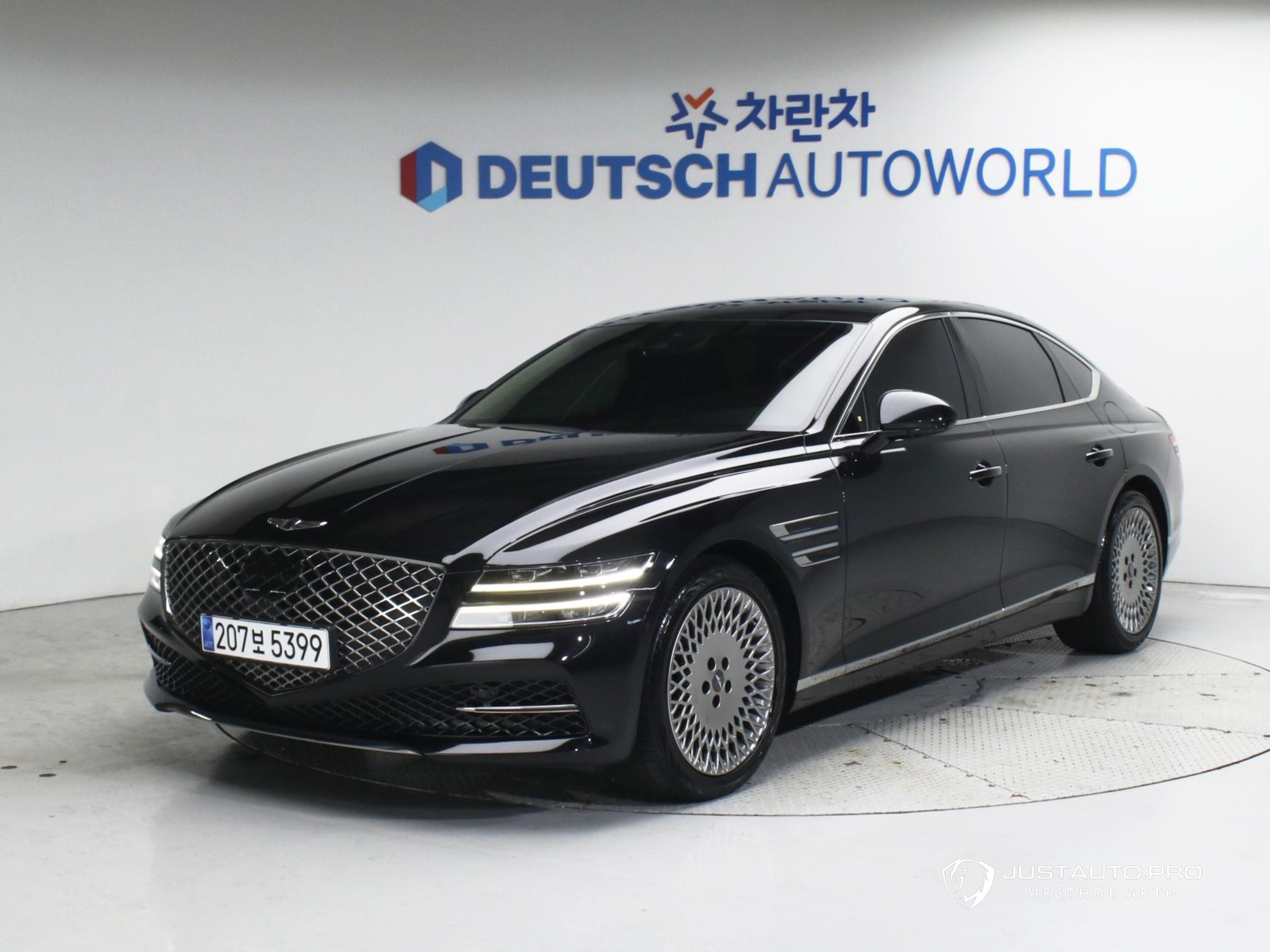 Автомобиль Genesis G80