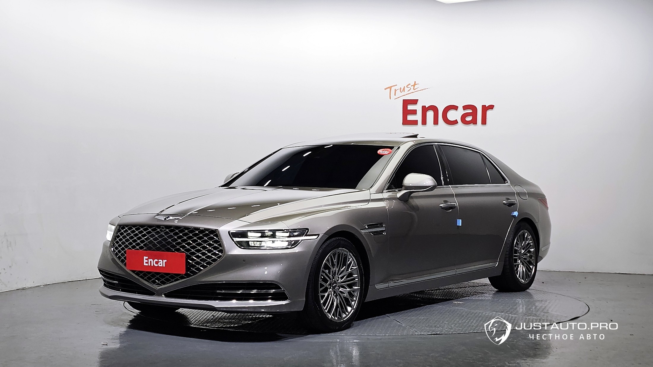 Автомобиль Genesis G90