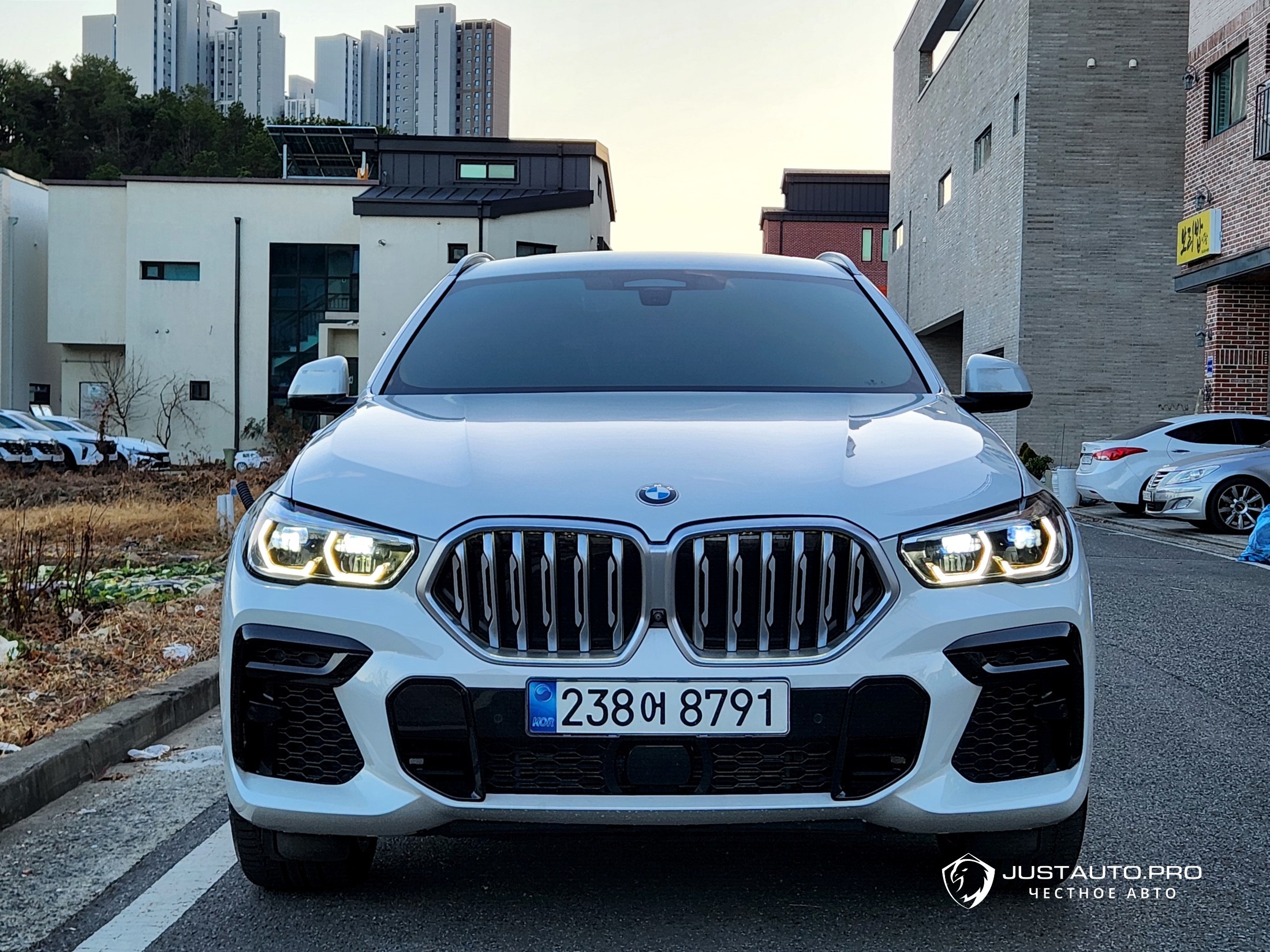 Автомобиль BMW X6