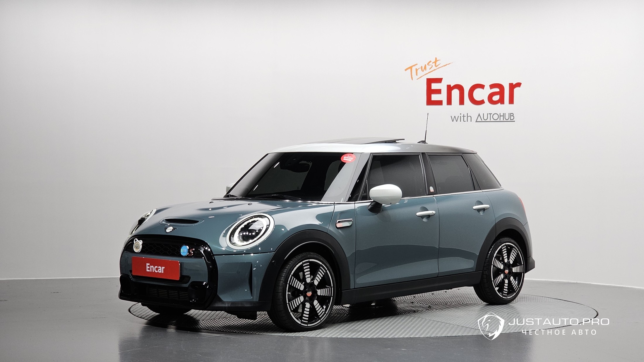 Автомобиль Mini Cooper