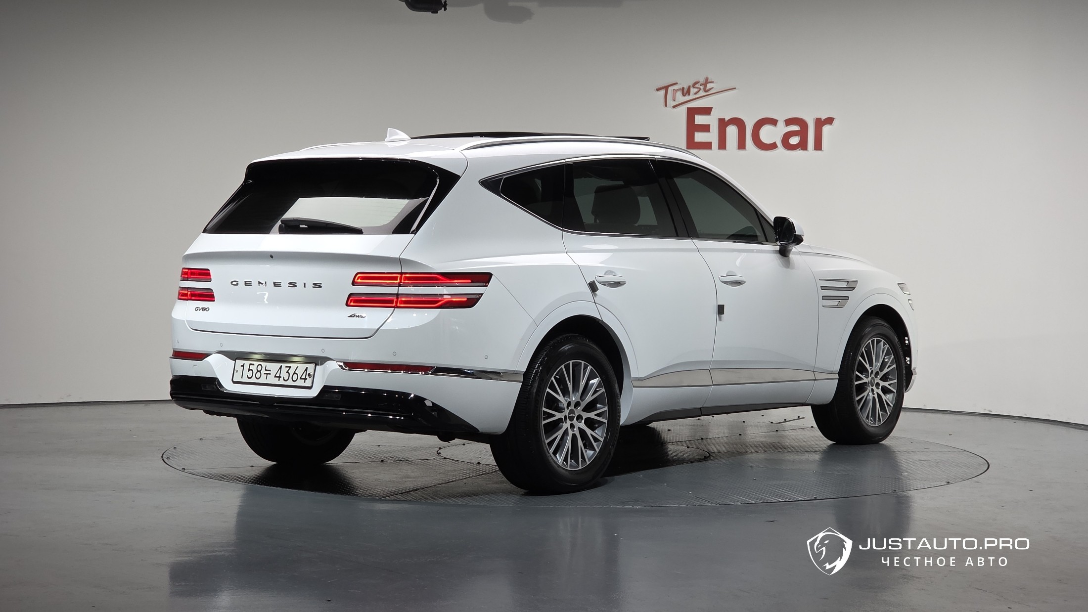 Автомобиль Genesis GV80
