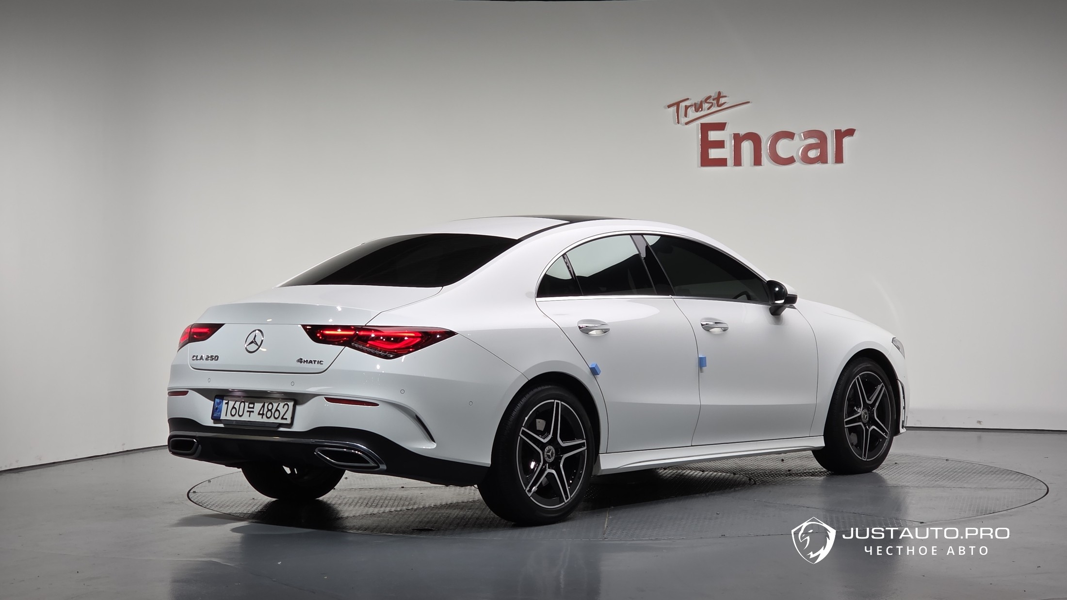 Автомобиль Mercedes-Benz CLA-Class