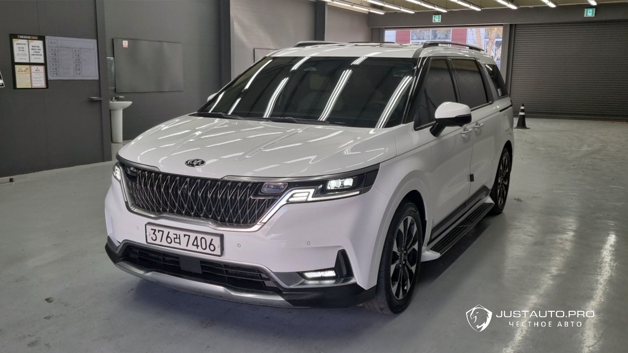 Автомобиль Kia Canival