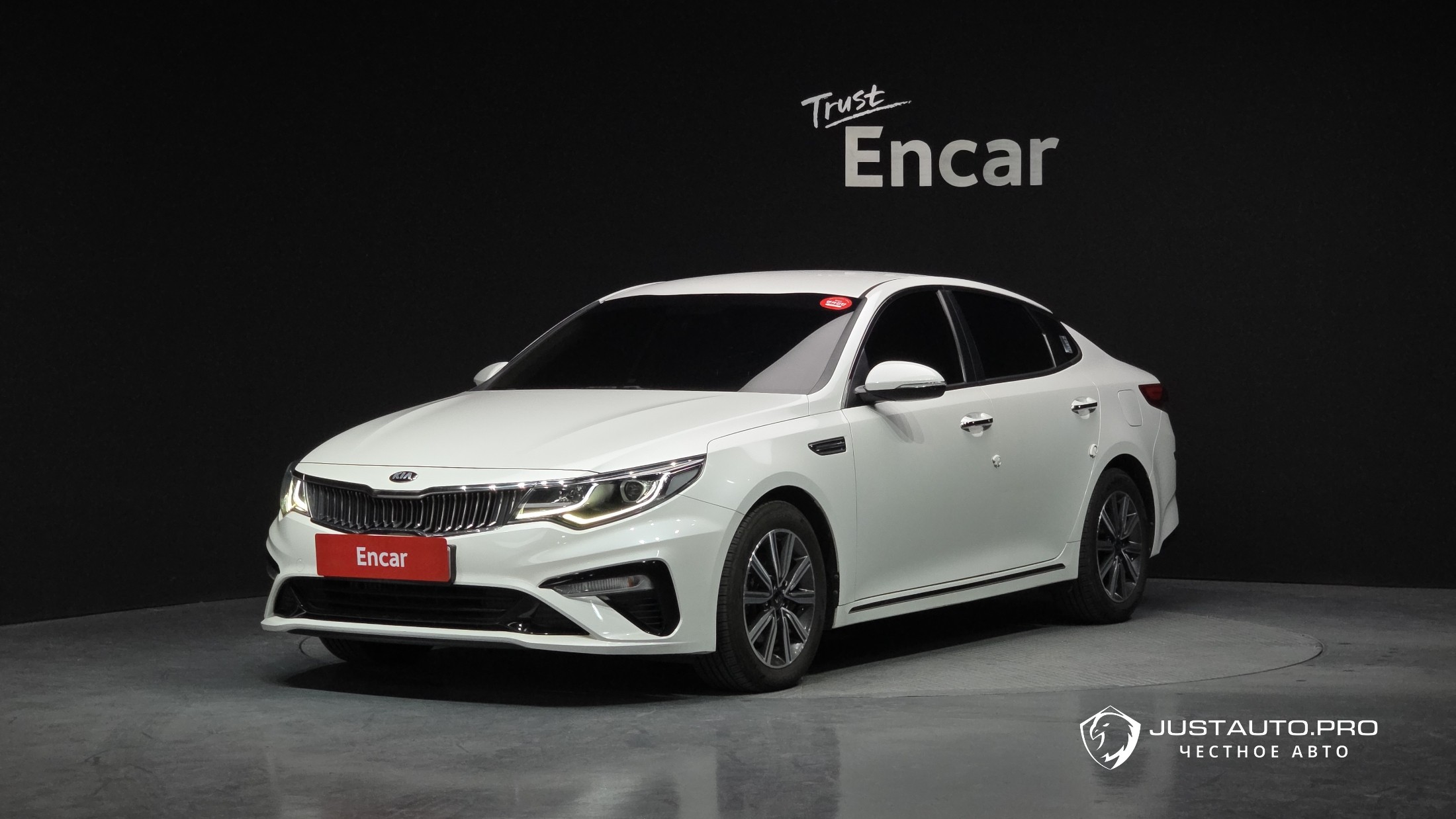 Автомобиль Kia K5