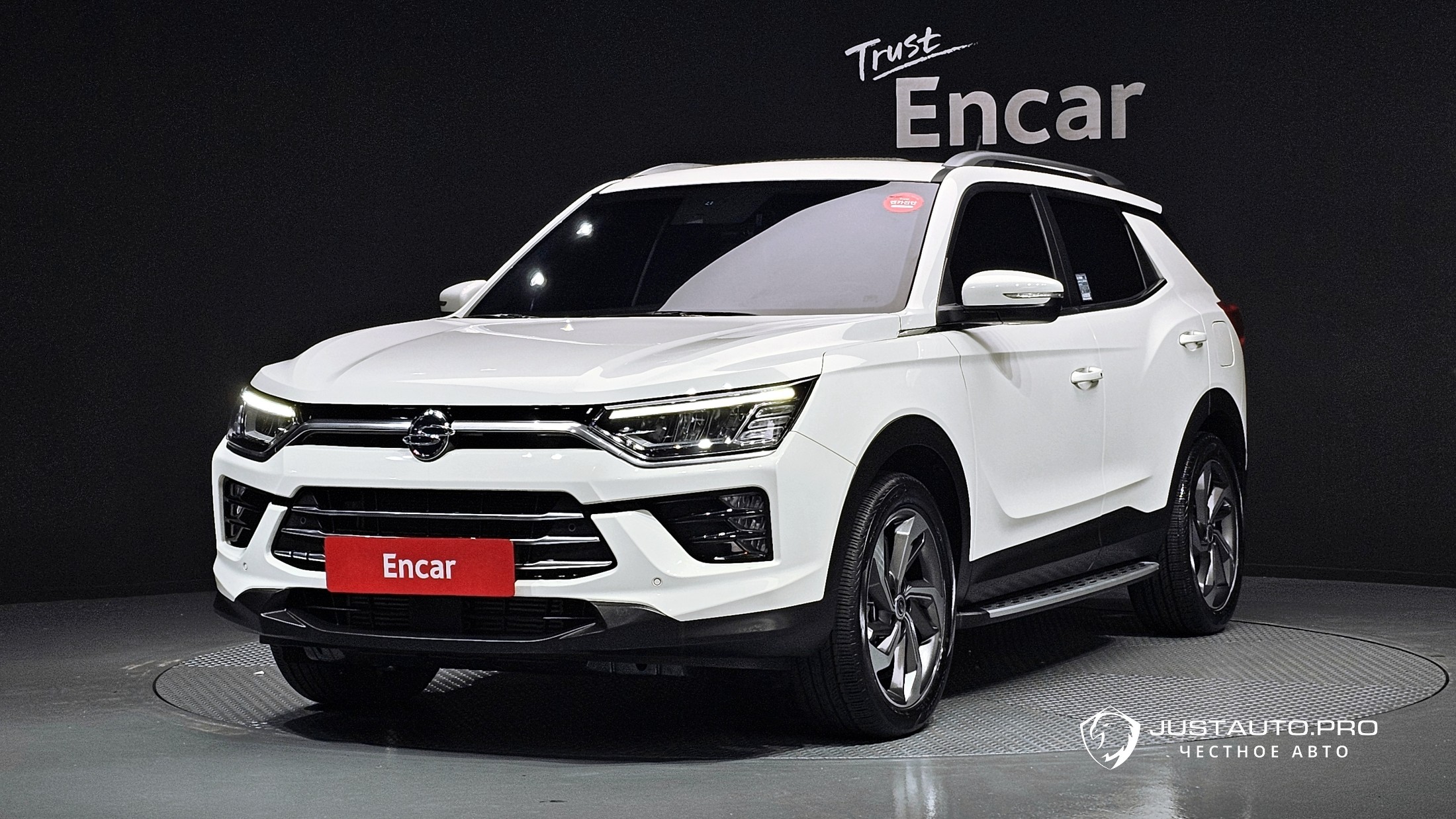 Автомобиль KG_Mobility_Ssangyong KORANDO