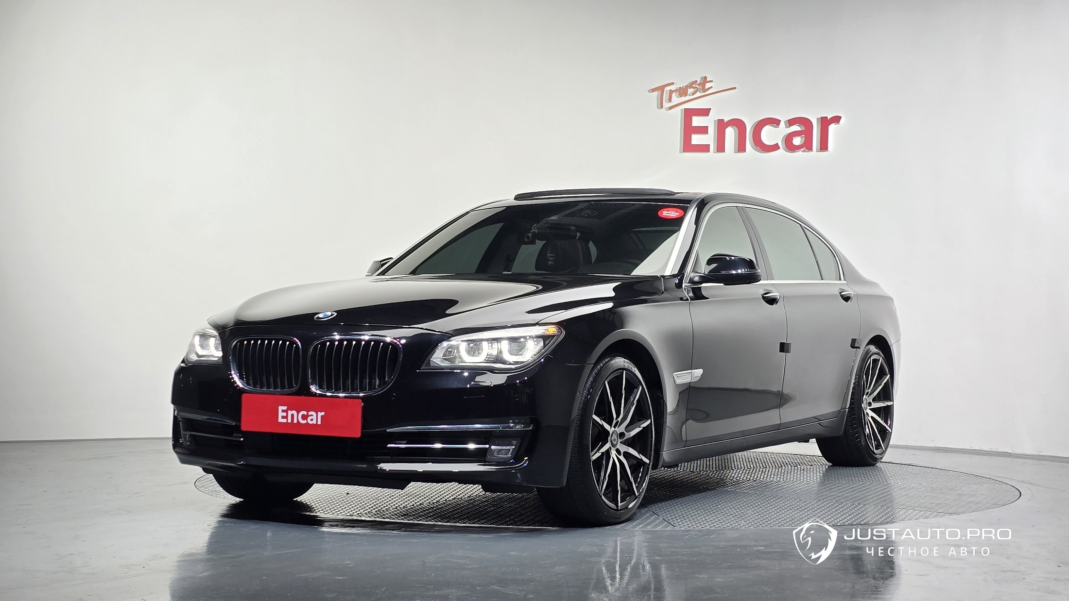 Автомобиль BMW 7-Series