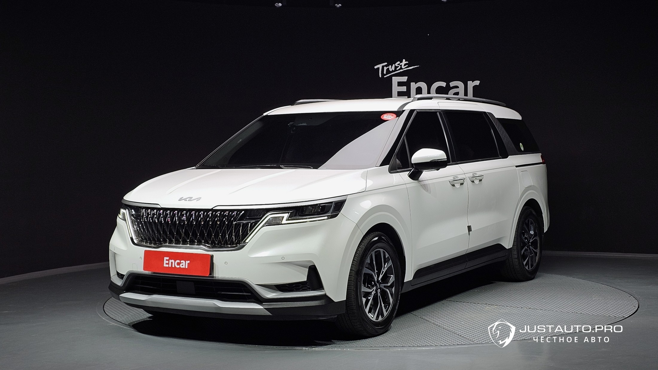 Автомобиль Kia Canival