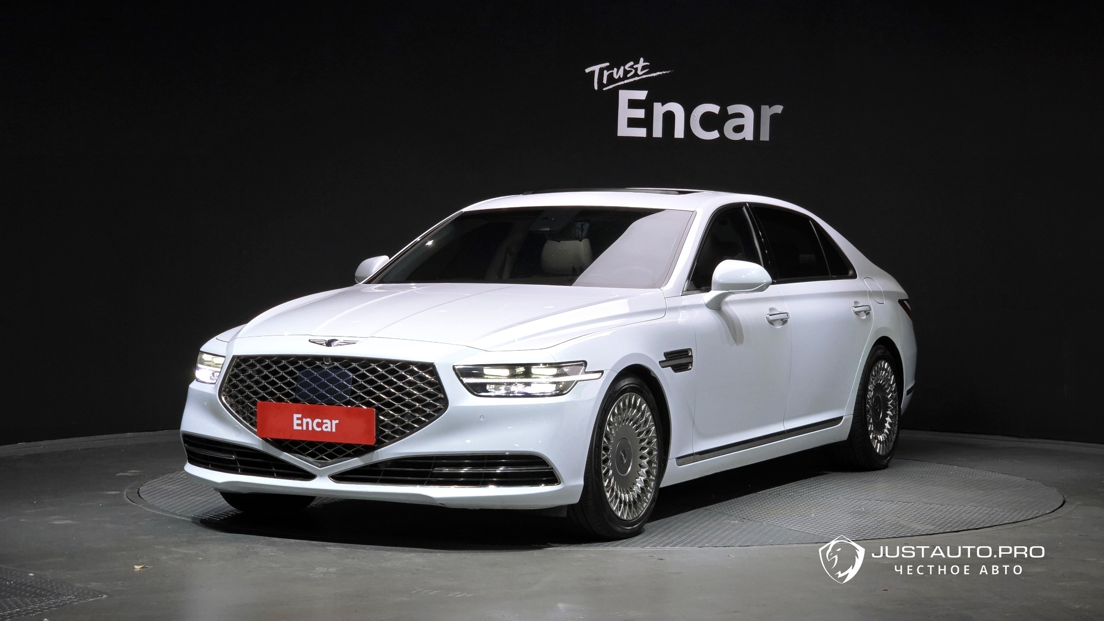 Автомобиль Genesis G90