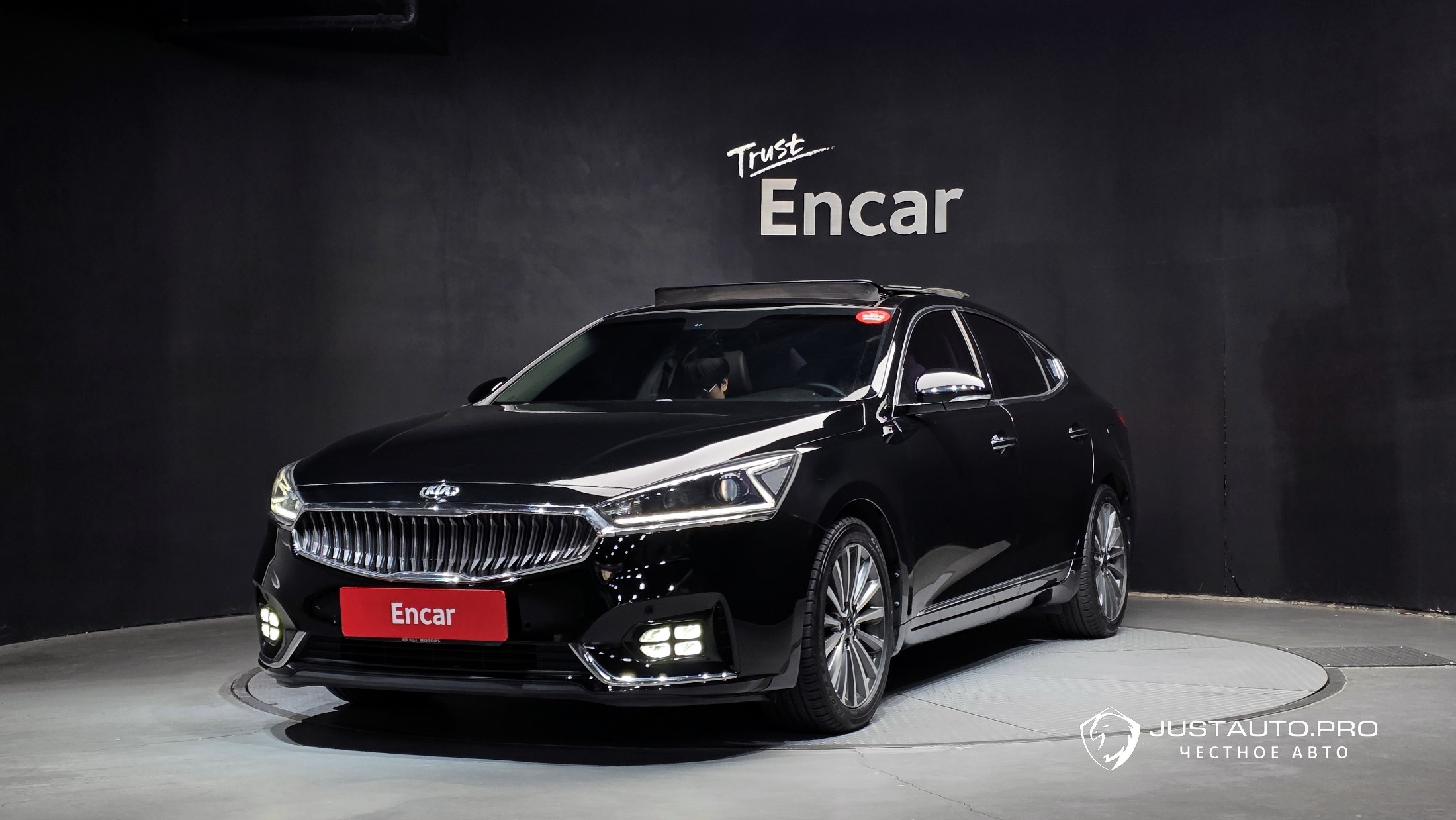 Автомобиль Kia K7