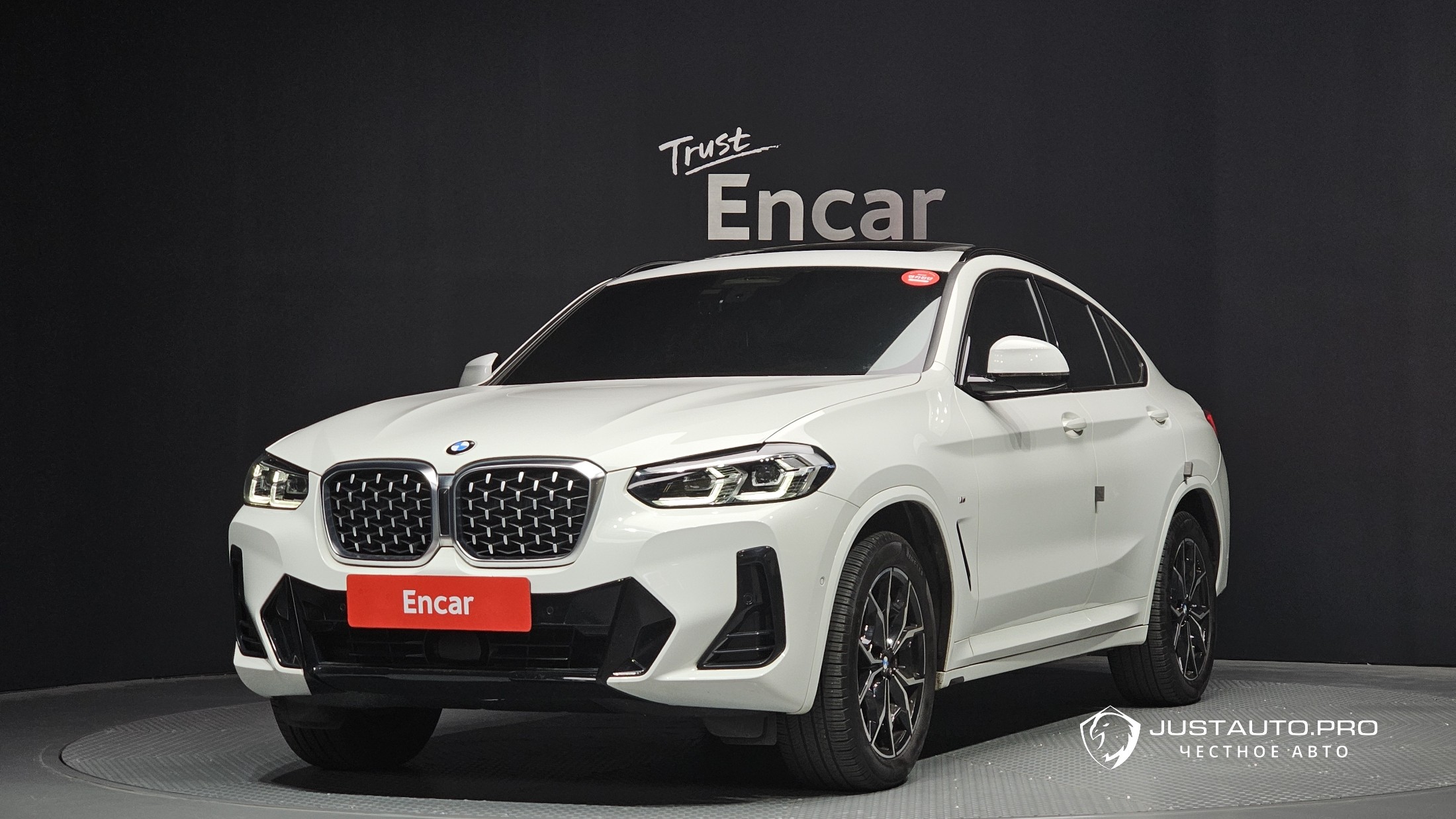 Автомобиль BMW X4