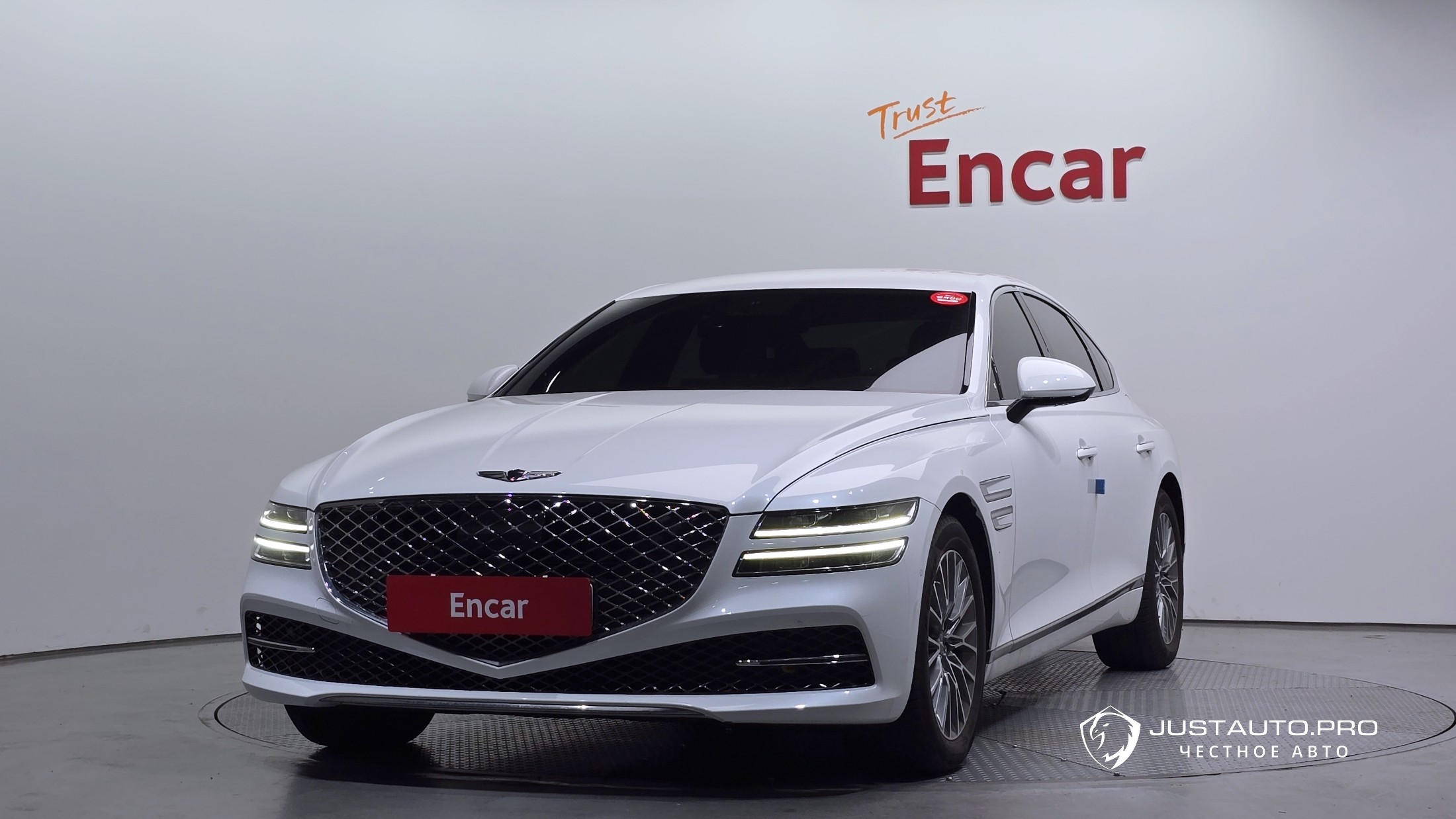 Автомобиль Genesis G80