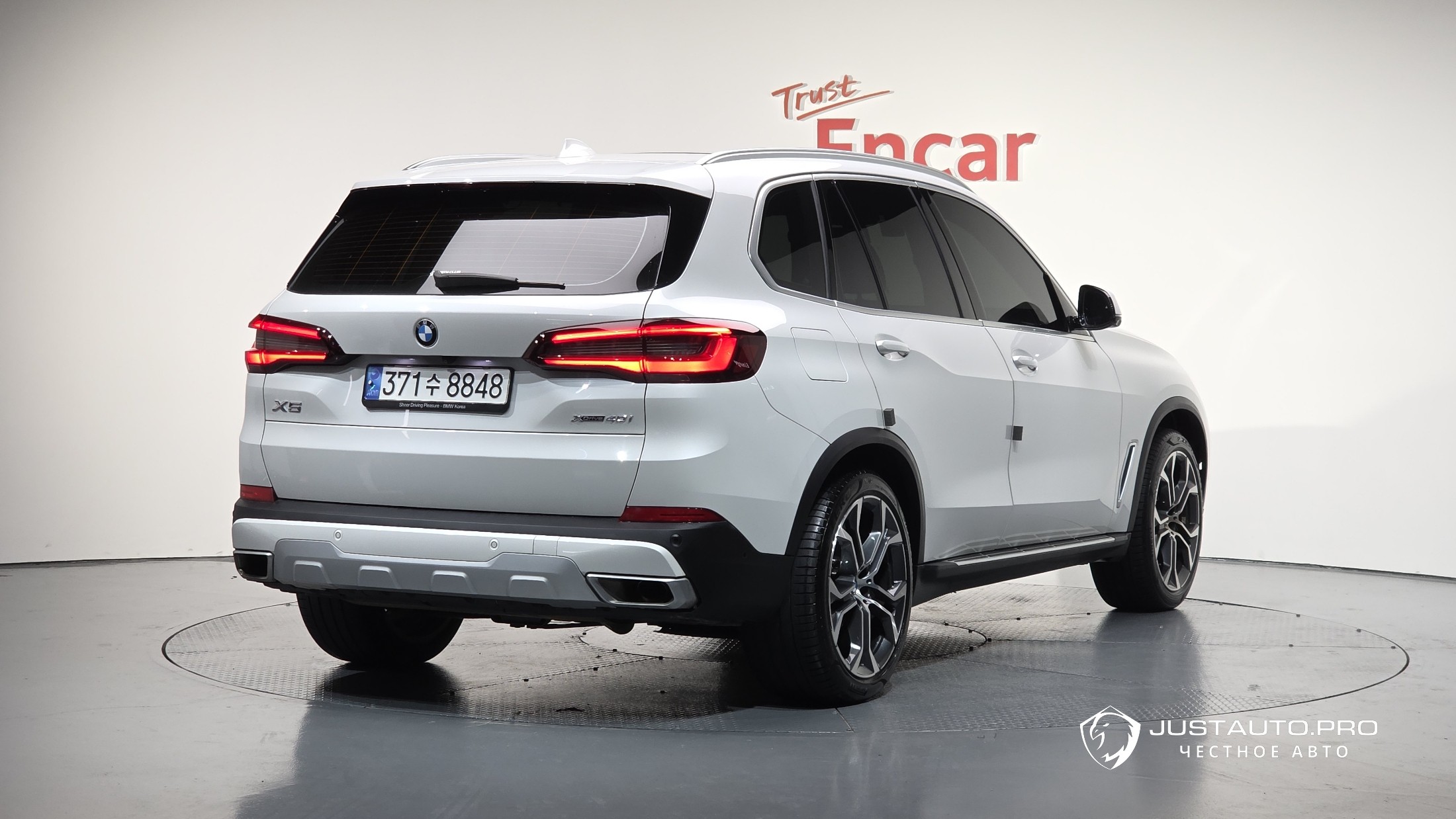 Автомобиль BMW X5