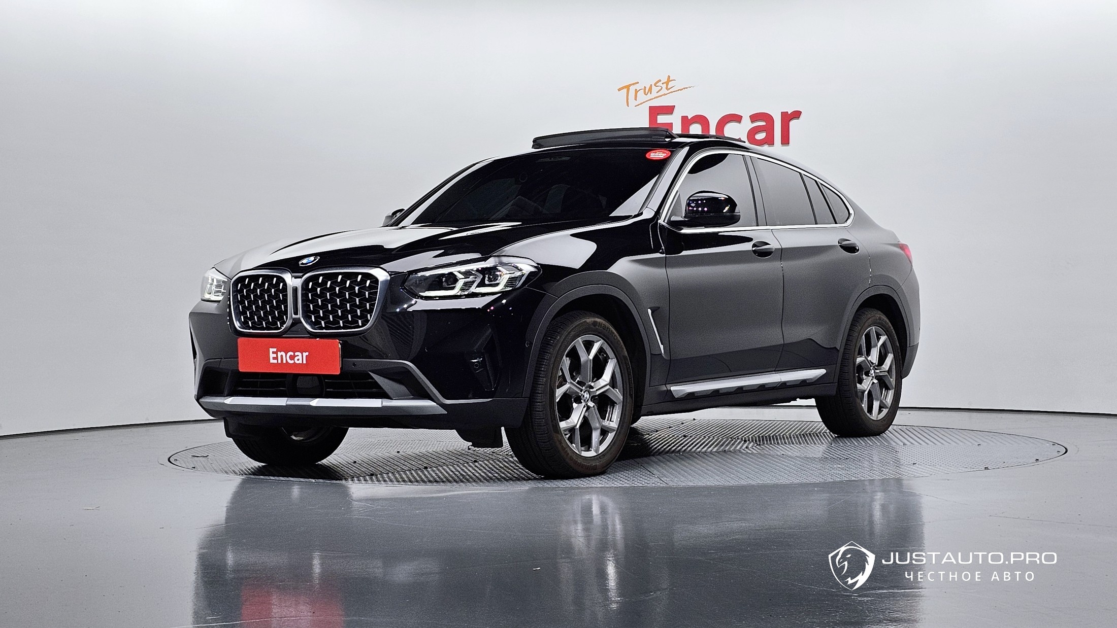 Автомобиль BMW X4