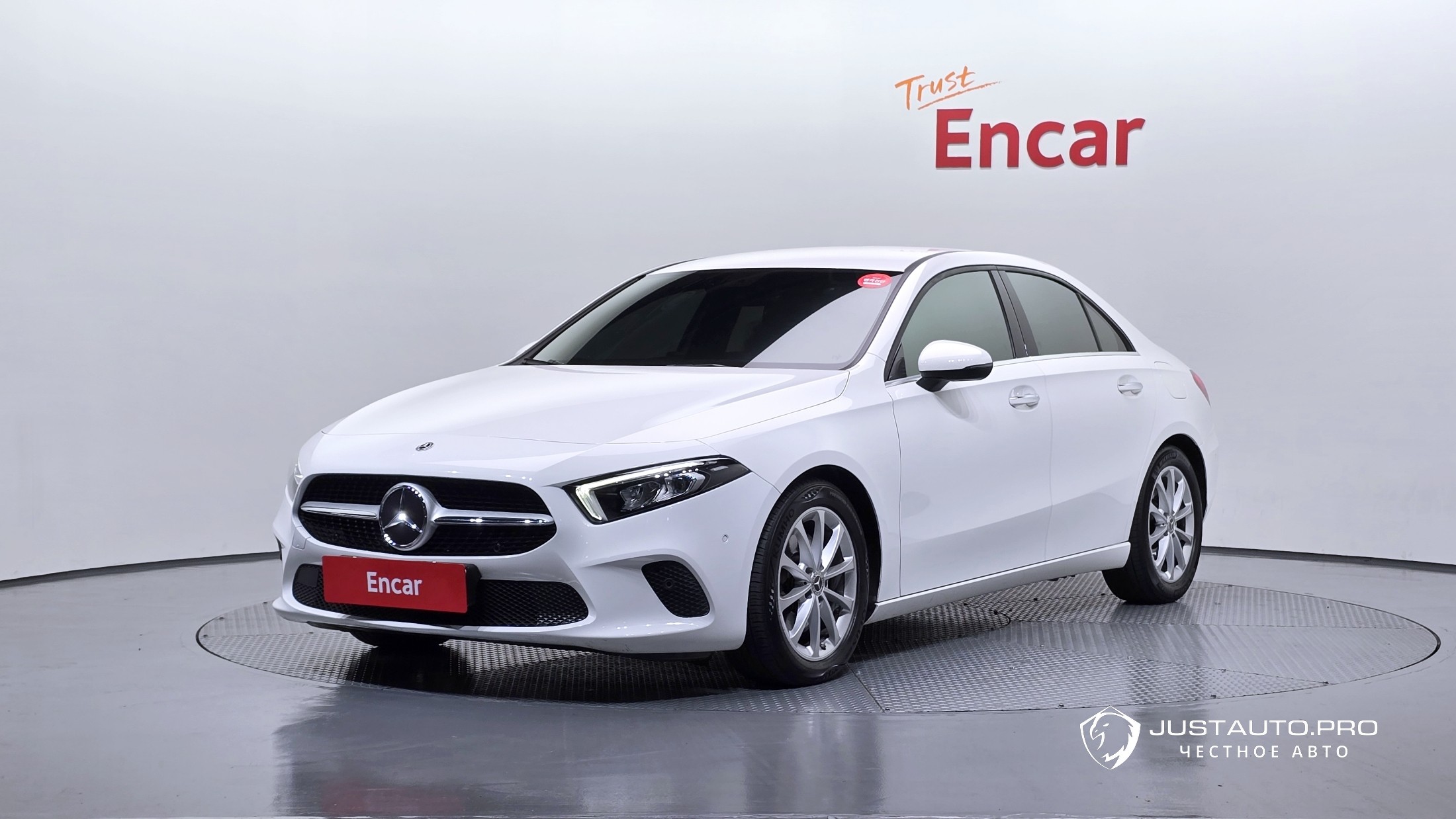 Автомобиль Mercedes-Benz A-Class