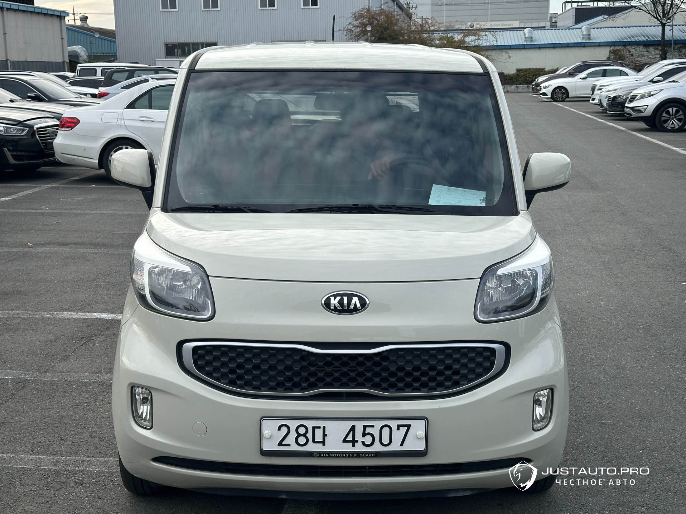 Автомобиль Kia RAY