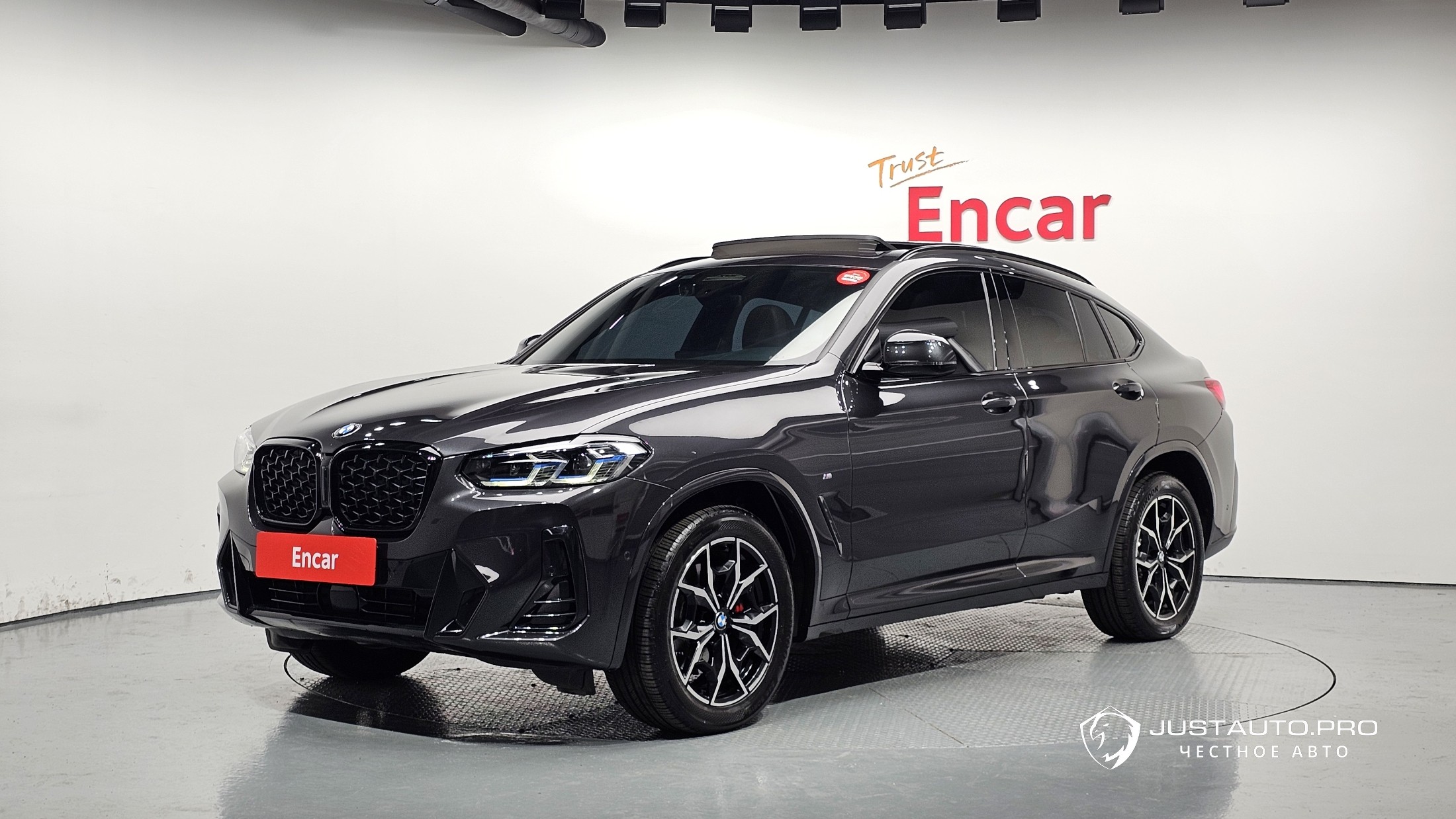 Автомобиль BMW X4