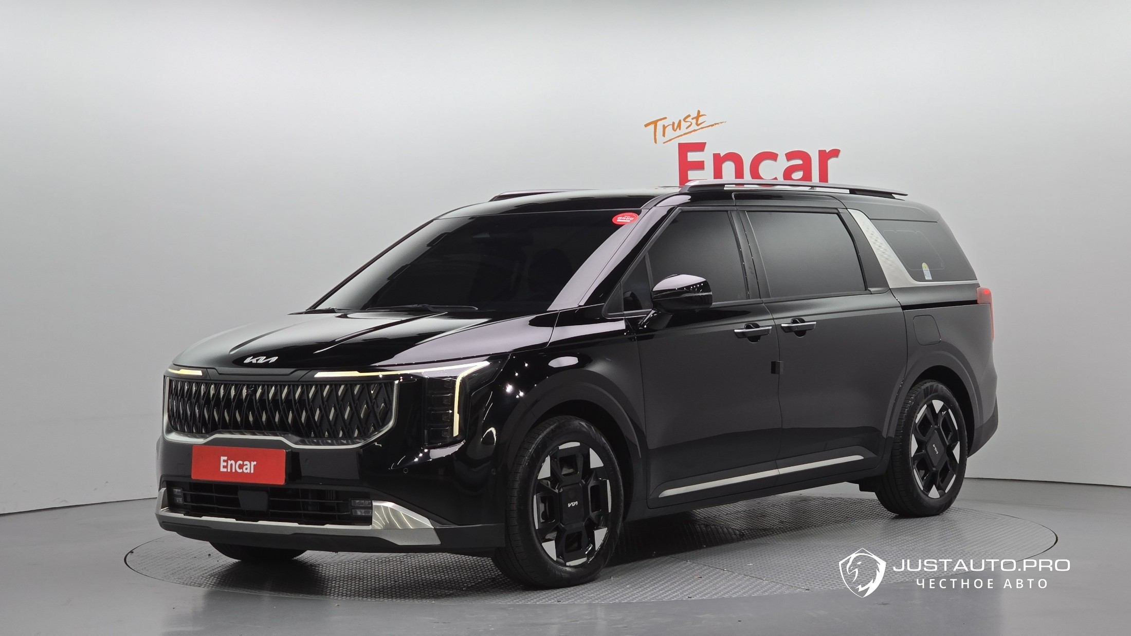 Автомобиль Kia Canival