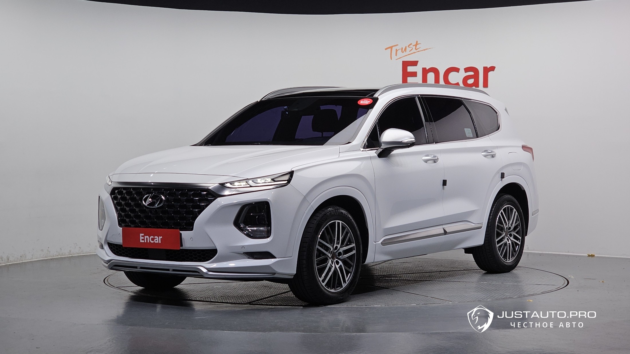 Автомобиль Hyundai Santafe