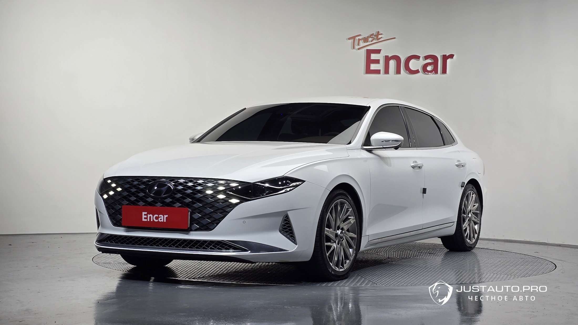 Автомобиль Hyundai Grandeur