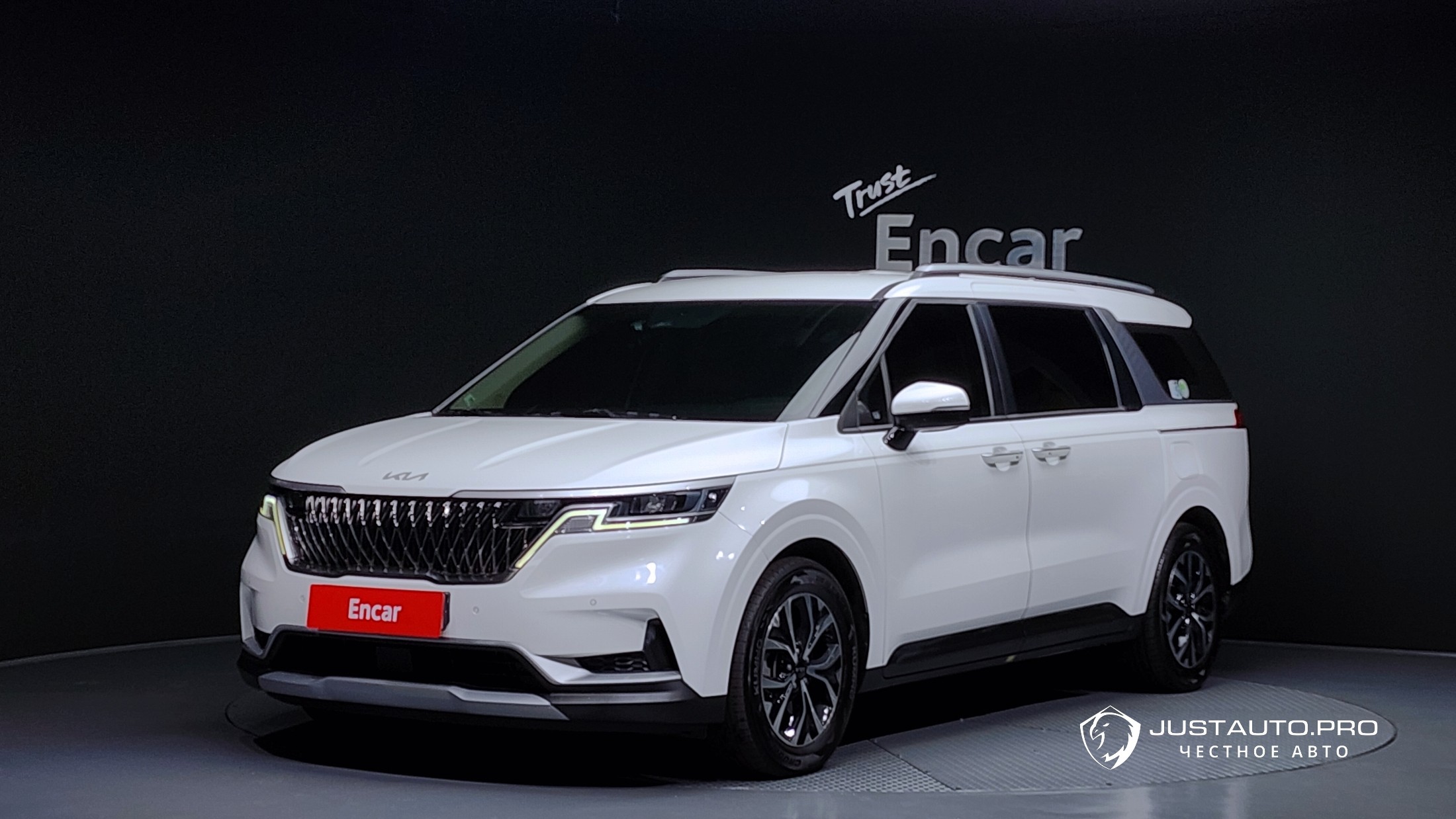 Автомобиль Kia Canival
