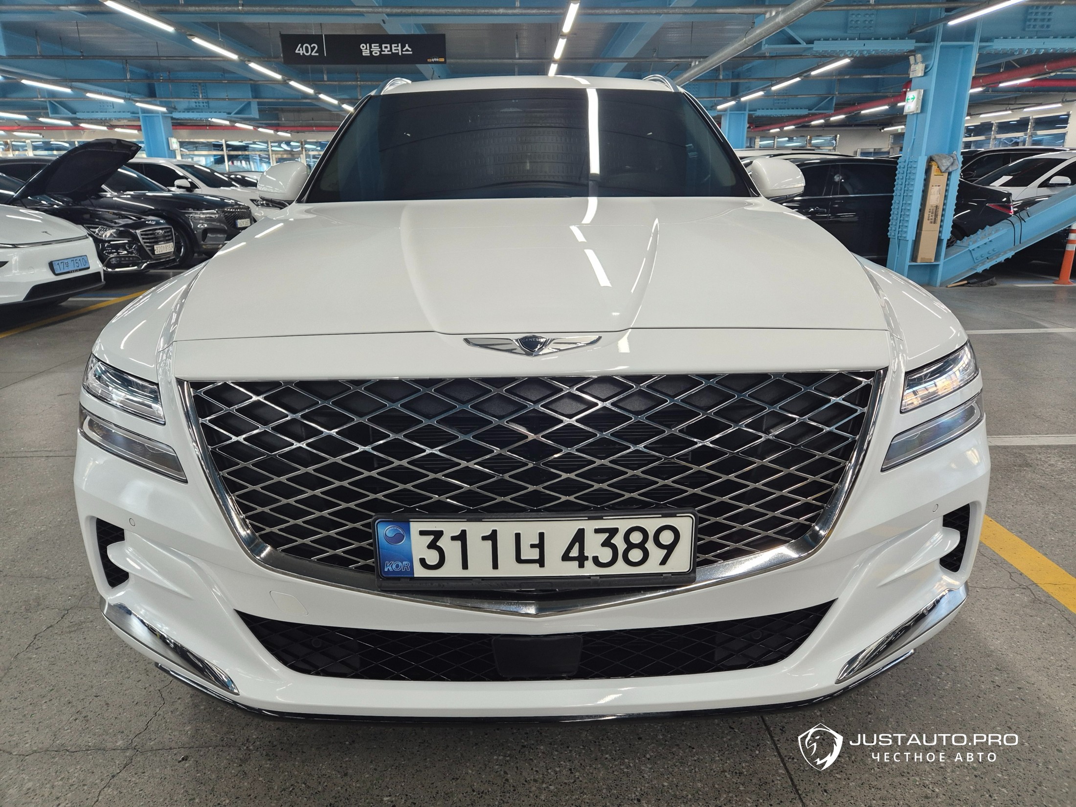 Автомобиль Genesis GV80