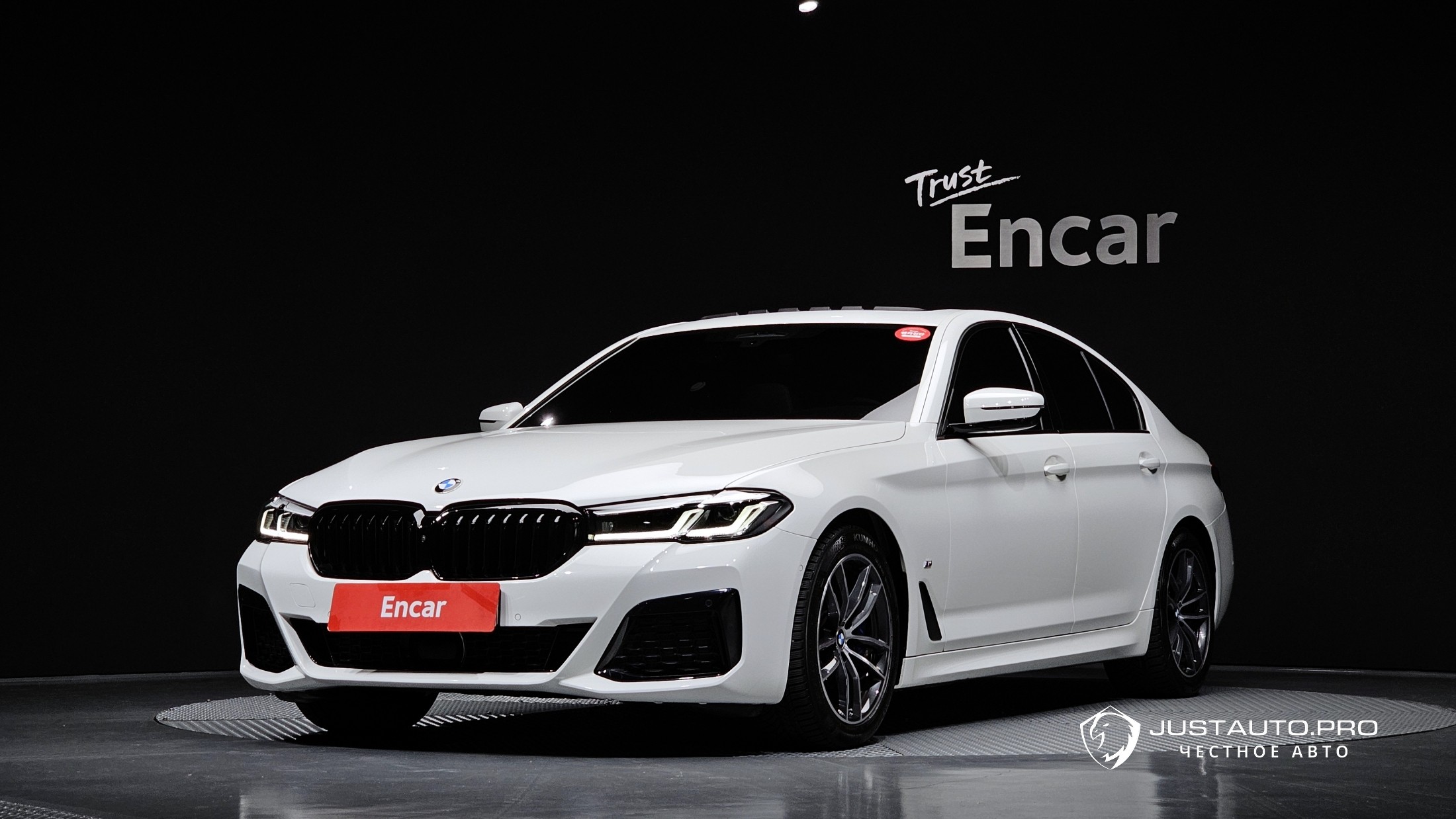 Автомобиль BMW 5-Series