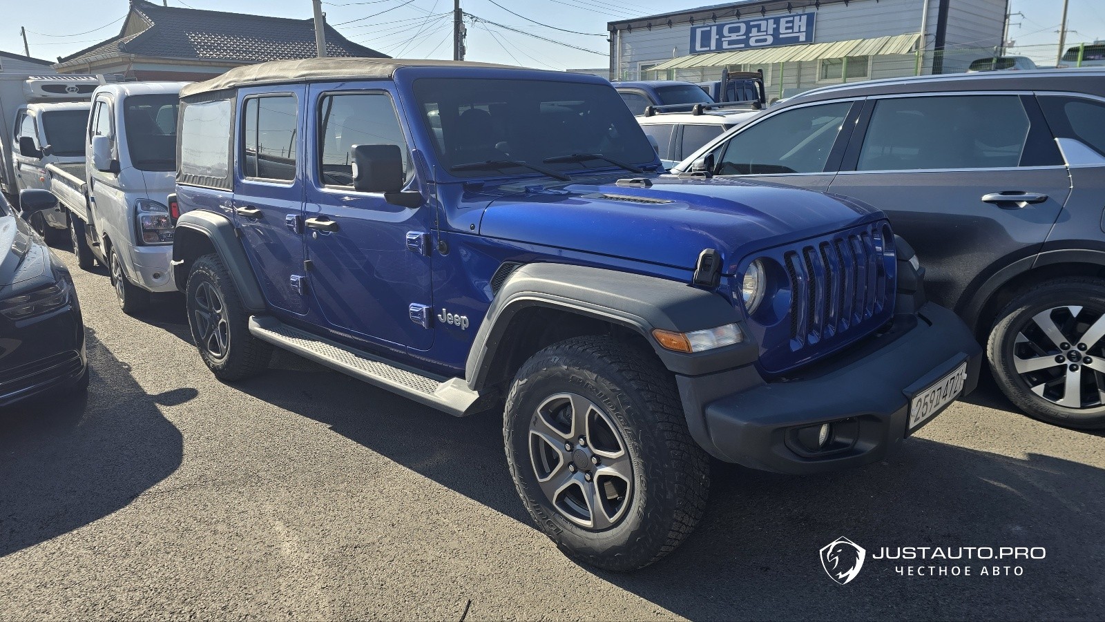 Автомобиль Jeep Wrangler