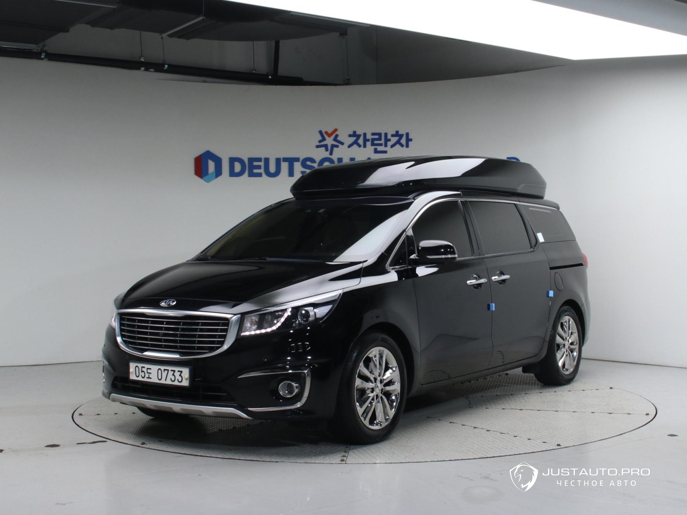 Автомобиль Kia Canival