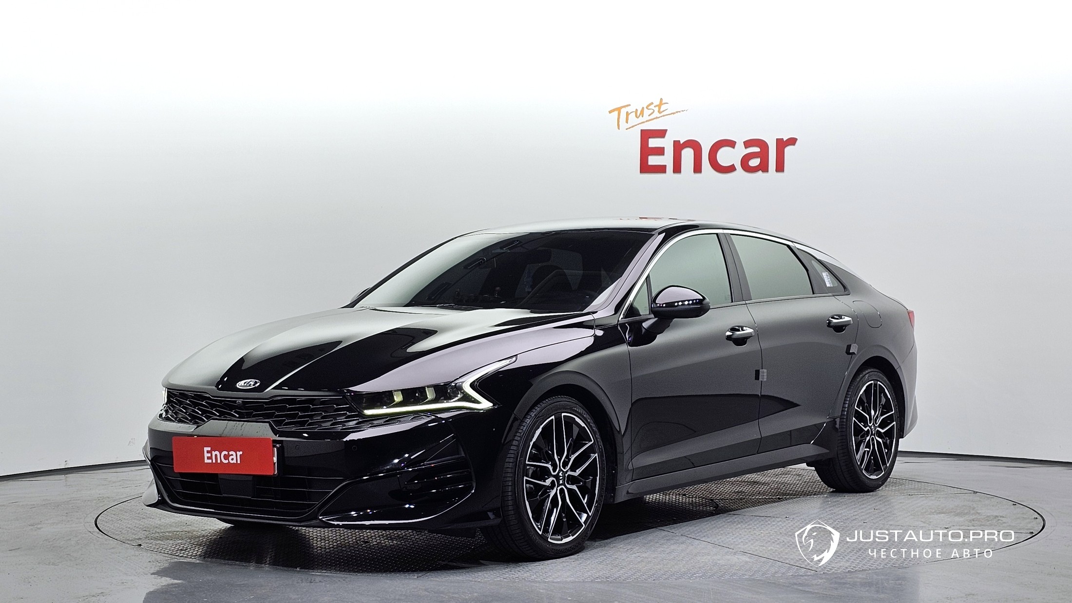 Автомобиль Kia K5