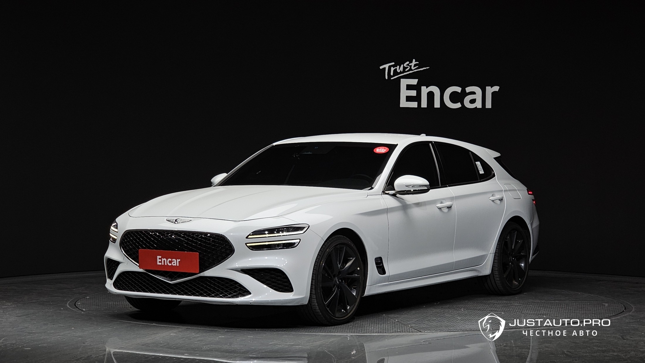 Автомобиль Genesis G70