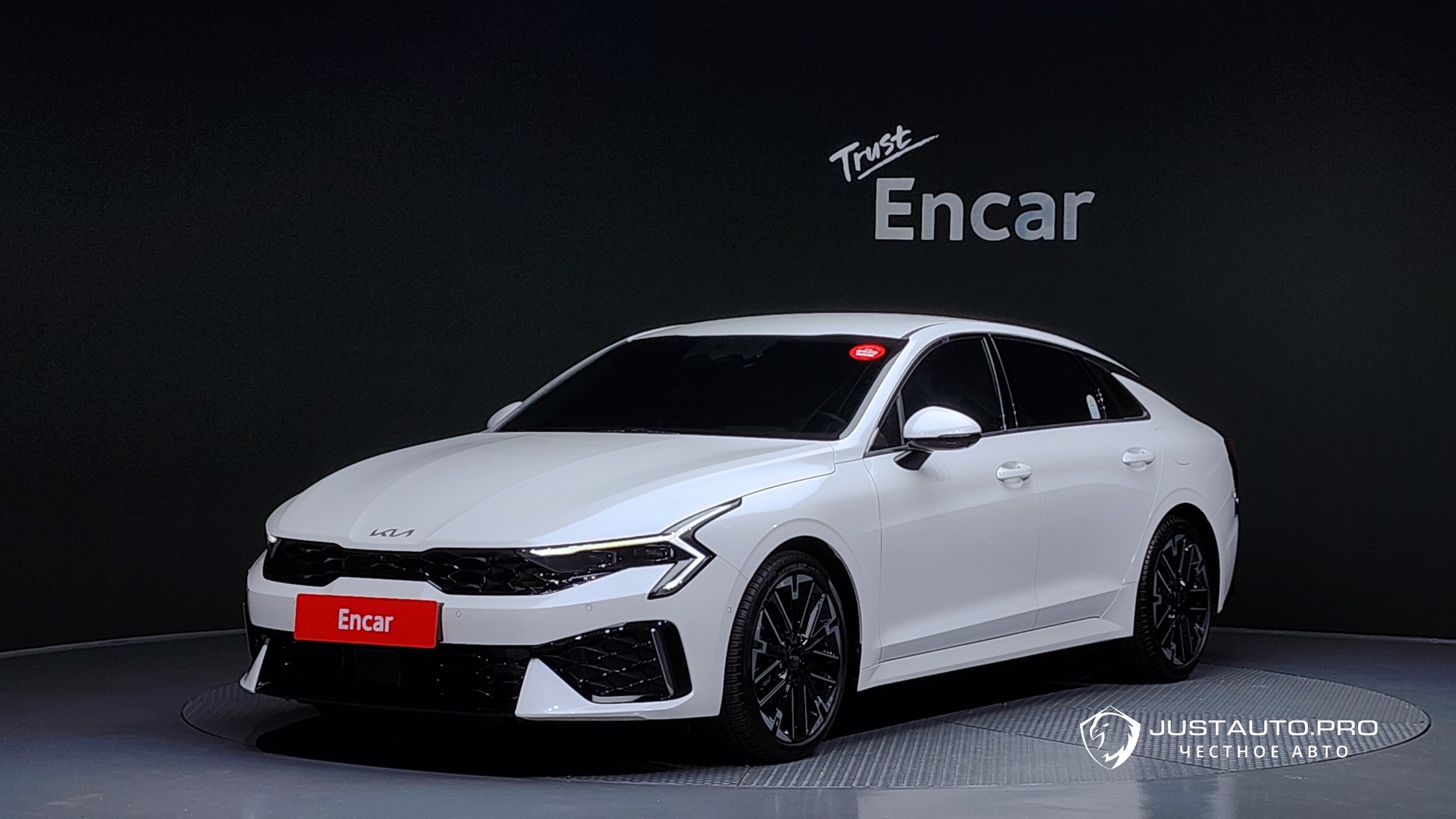 Автомобиль Kia K5